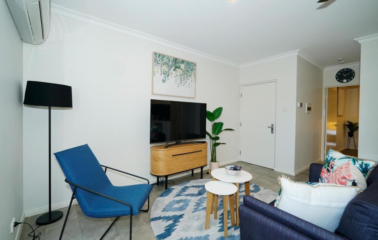 Perfect One Bed In Apartment