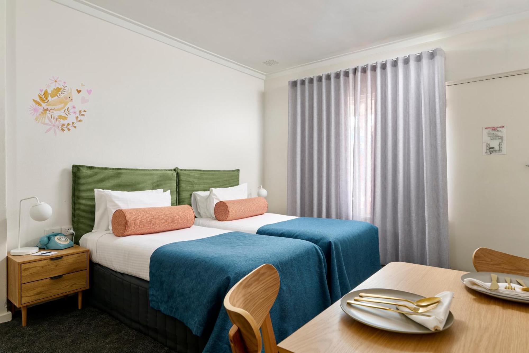 Baileys Parkside By Vetroblu Motel