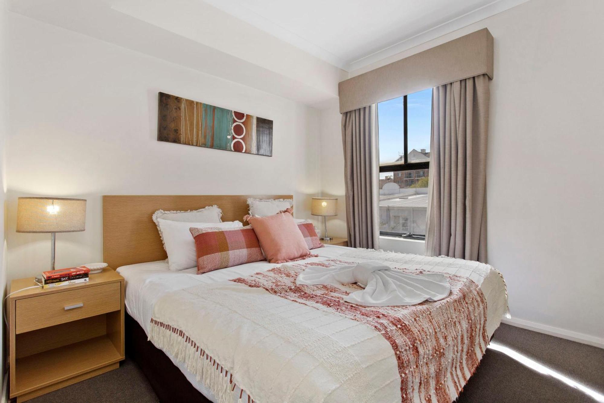 Apartment 2bdr 1bth - Street Magic Perth
