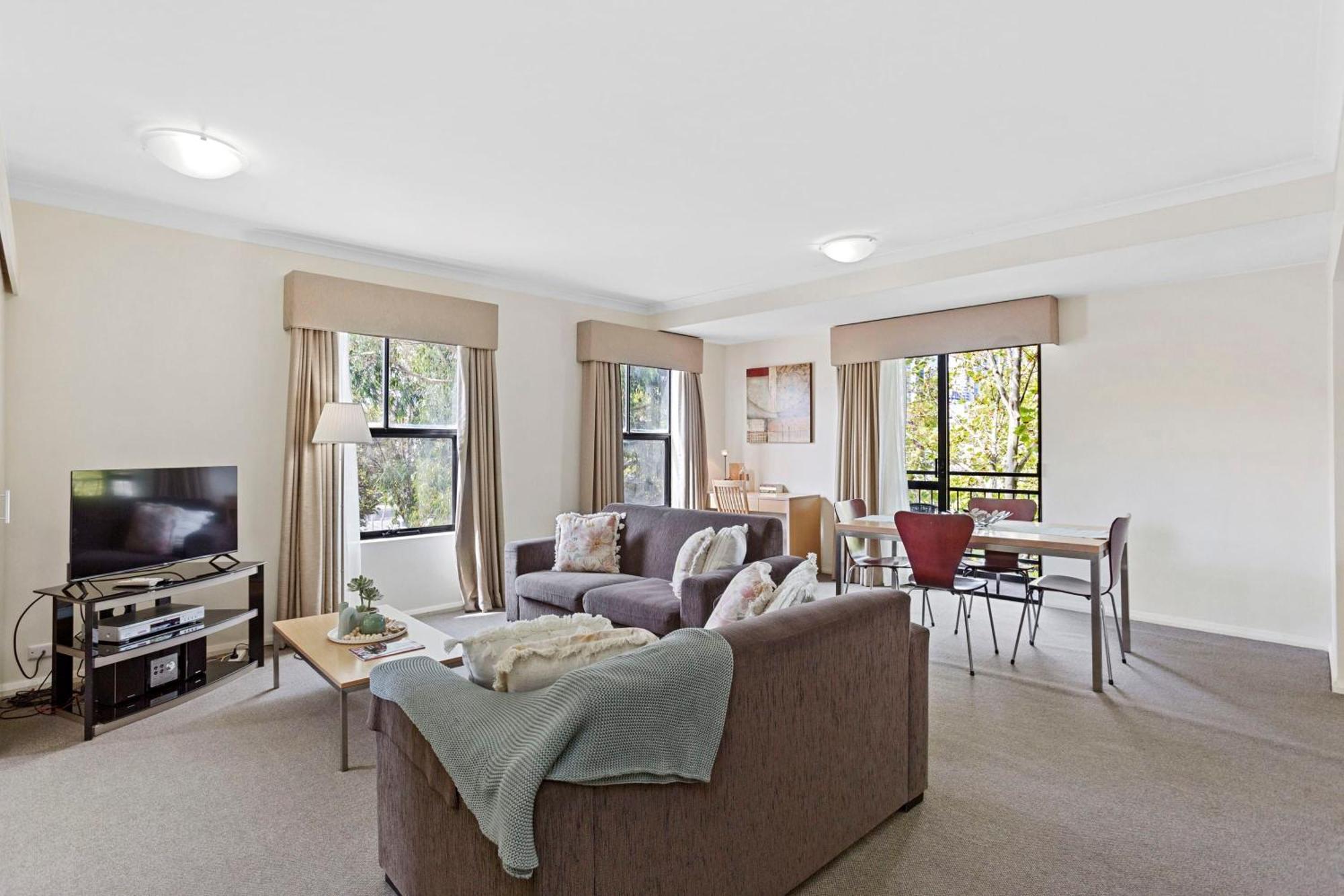 Apartment 2bdr 1bth - Street Magic Perth