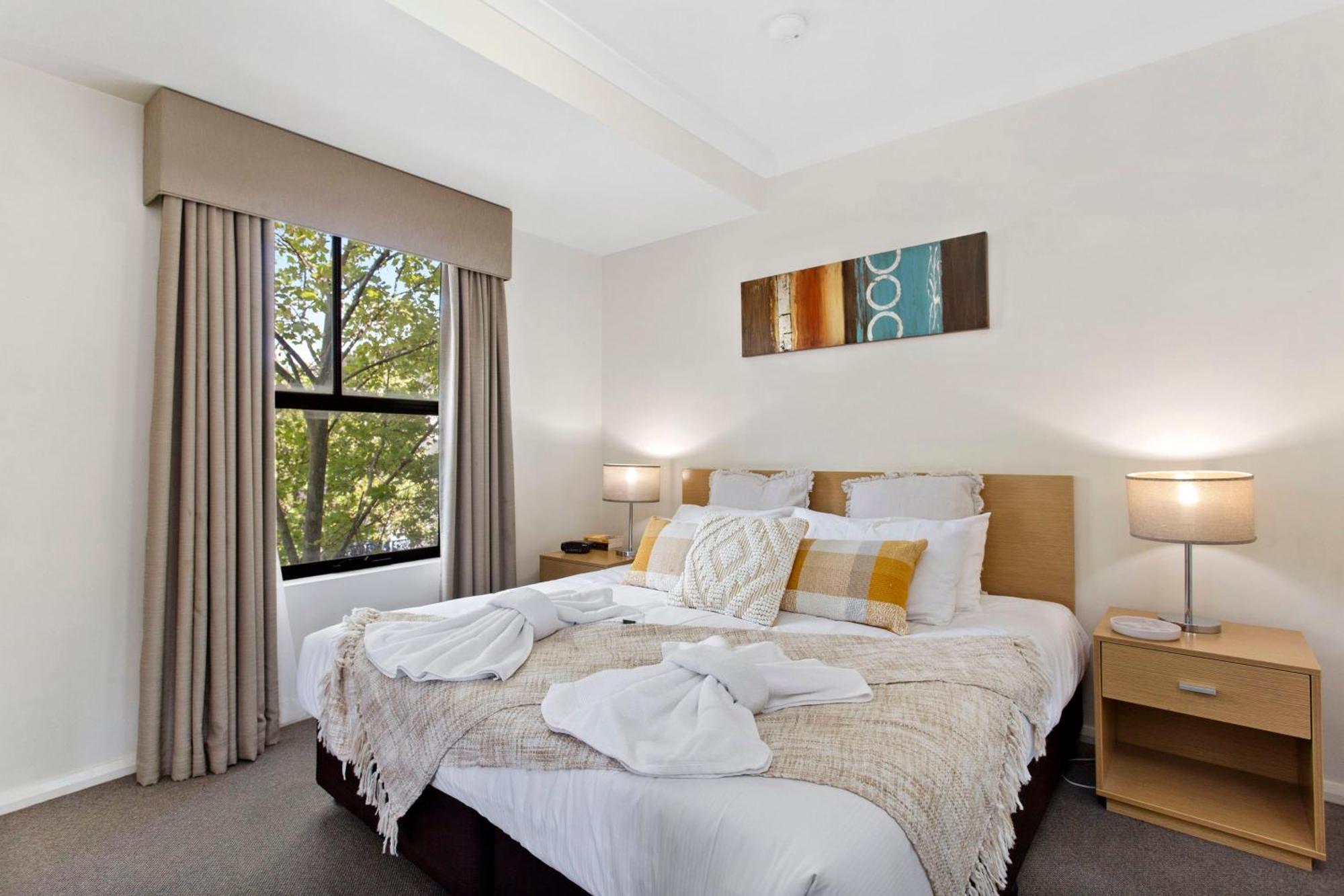 Apartment 2bdr 1bth - Street Magic *