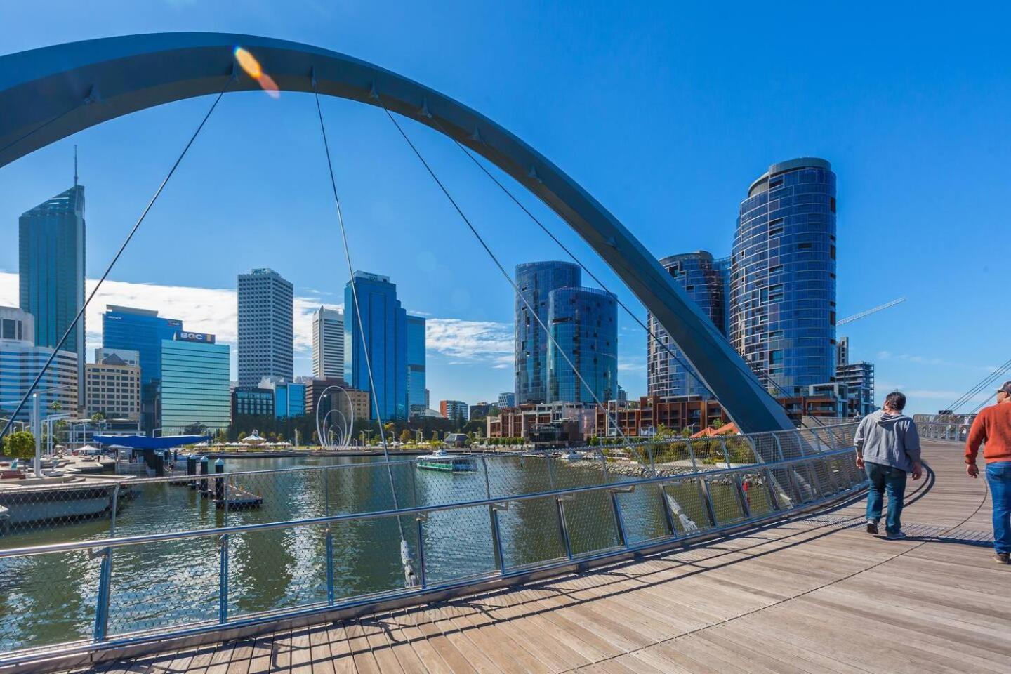 A Oasis - Full With Balcony Apartment Perth