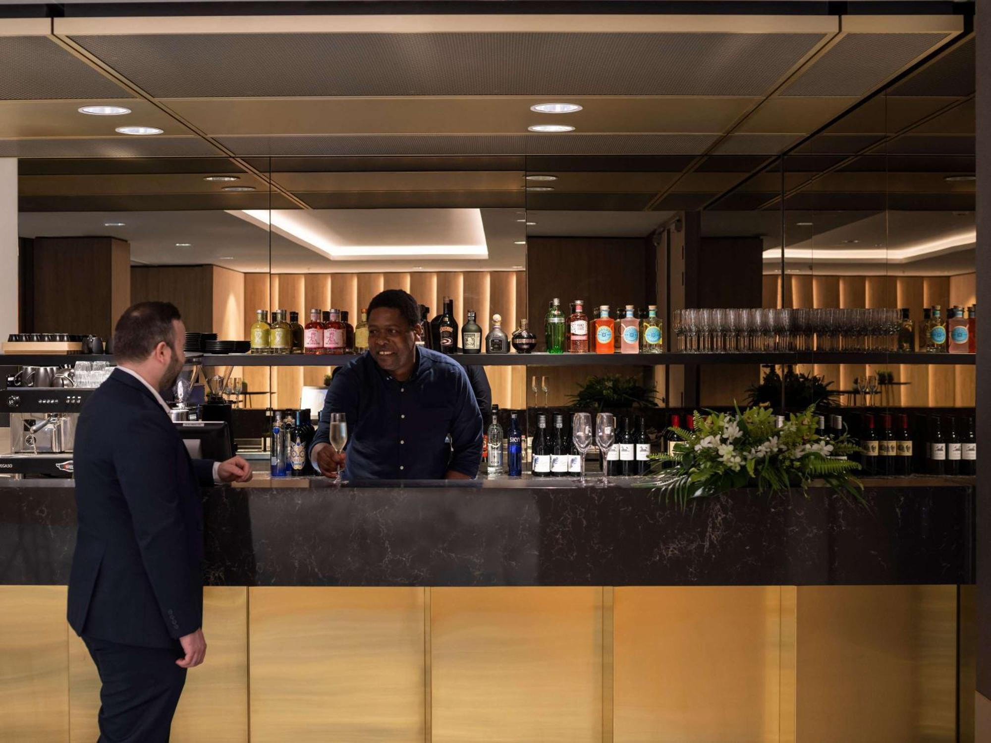 Novotel Murray Street Hotel 4*