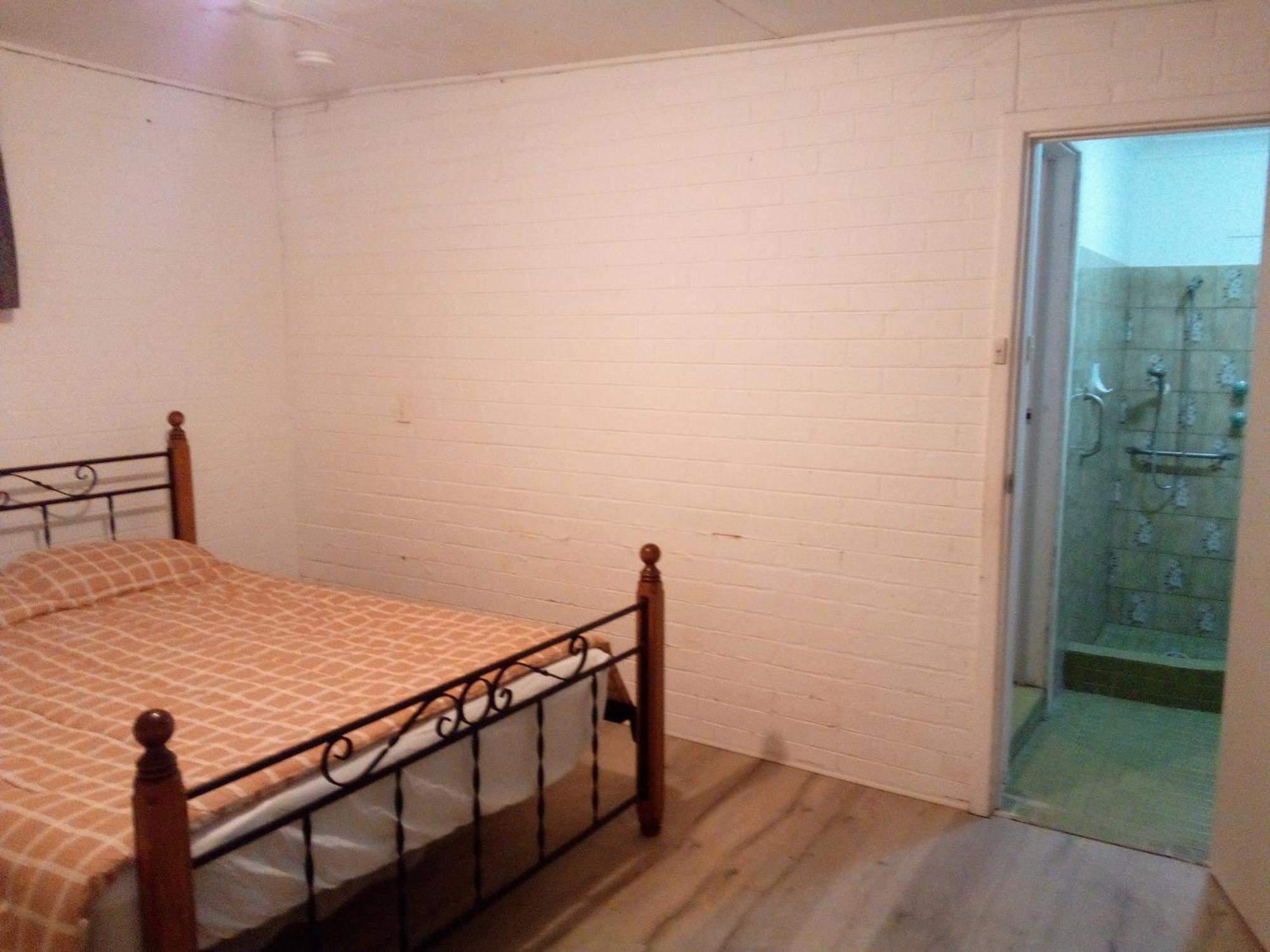 Upon Kenwick Station Guest house Perth