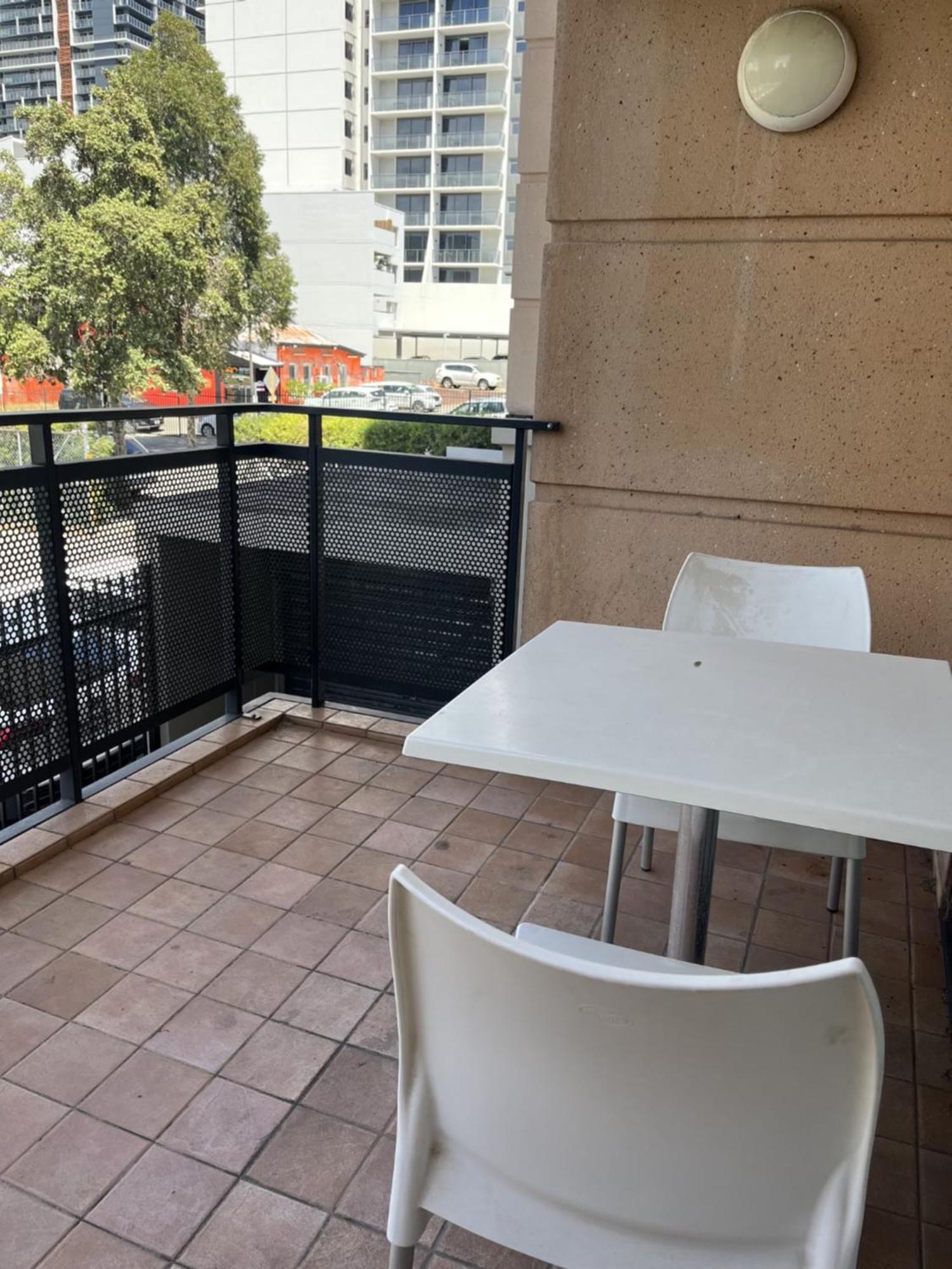 Apartment 109 Simply Devine Hay St 2x2apt Poolgym *