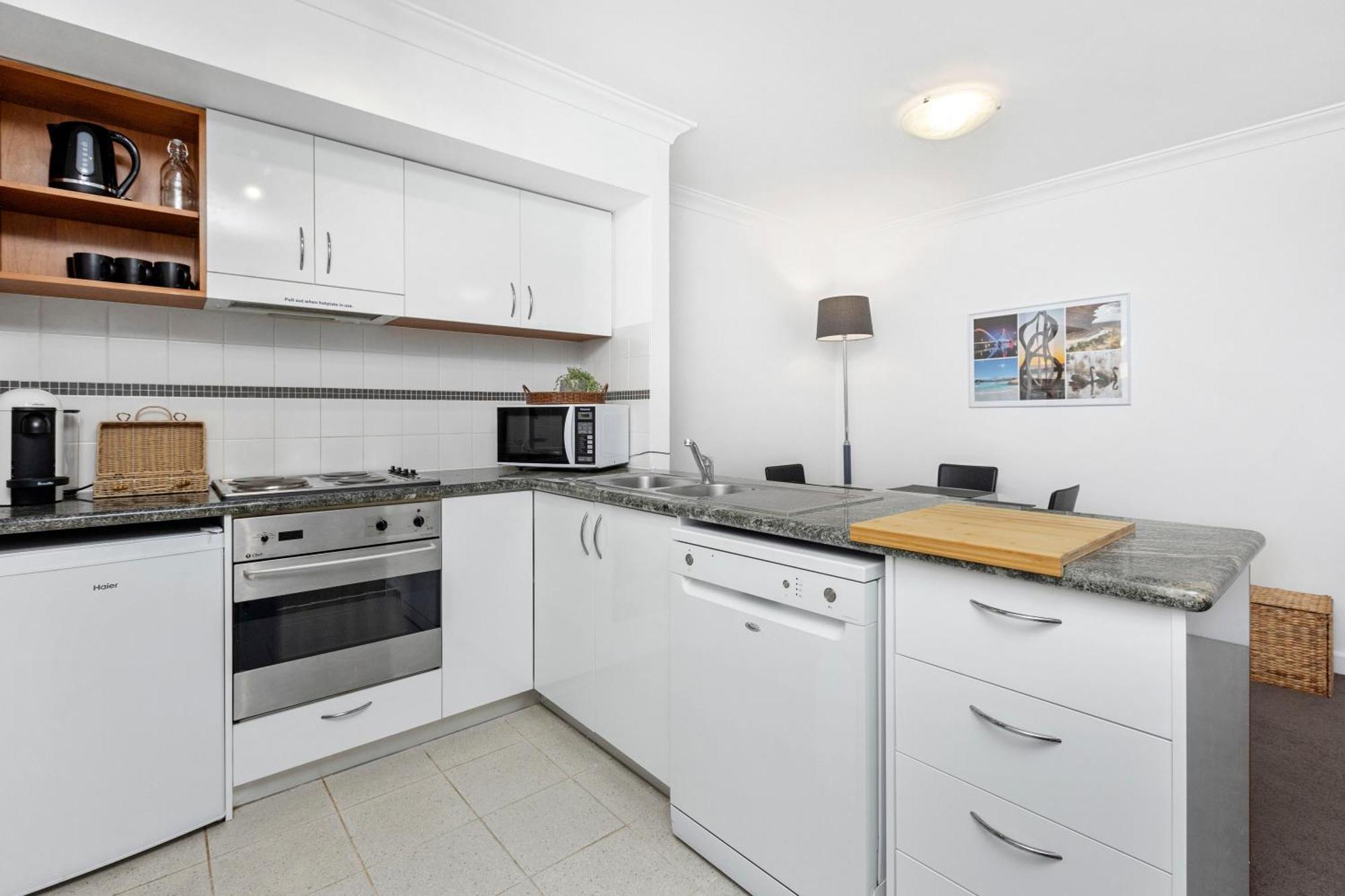 1br View Gem On Mounts Bay Road * Perth