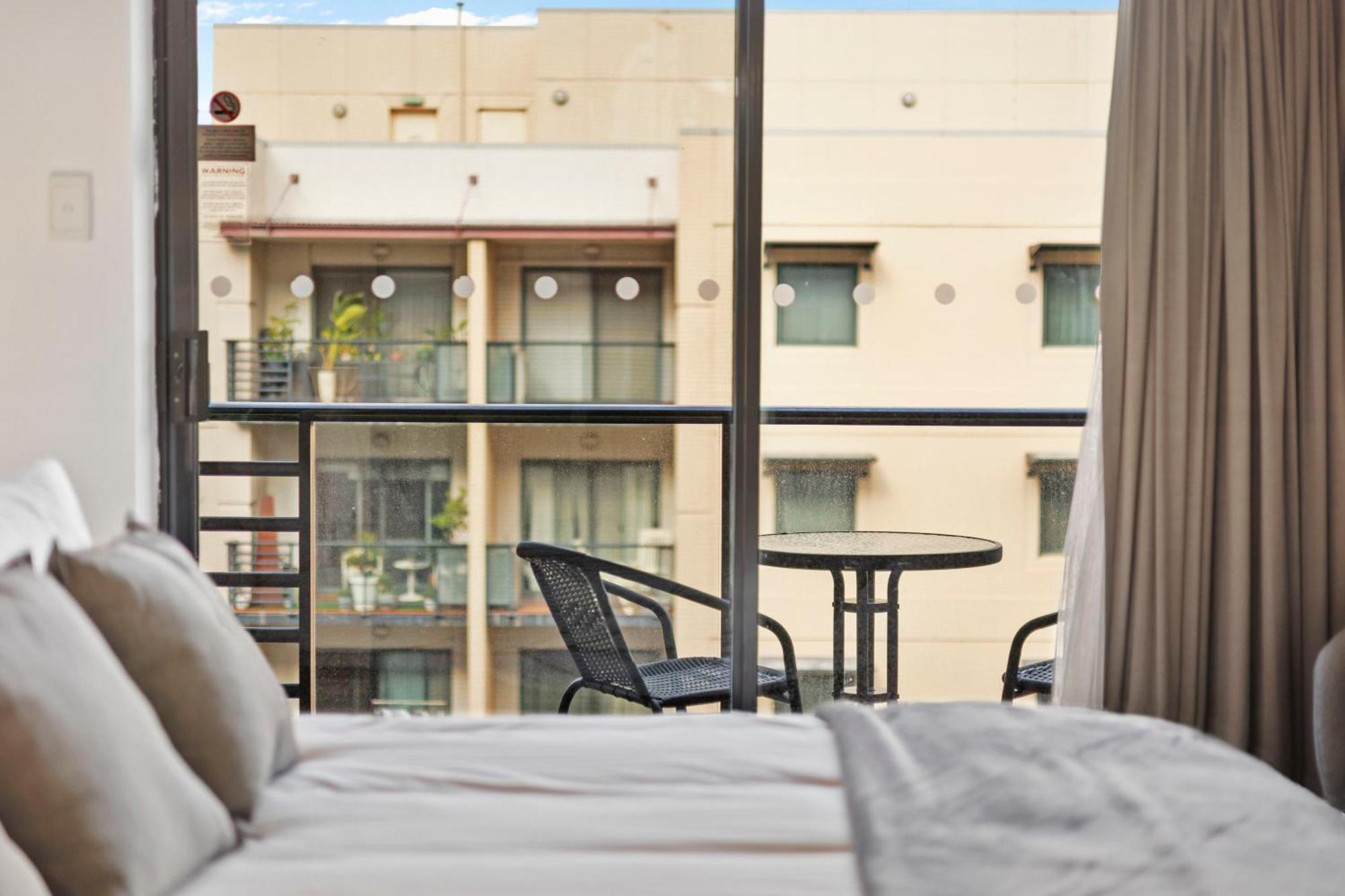 1br View Gem On Mounts Bay Road Apartment *