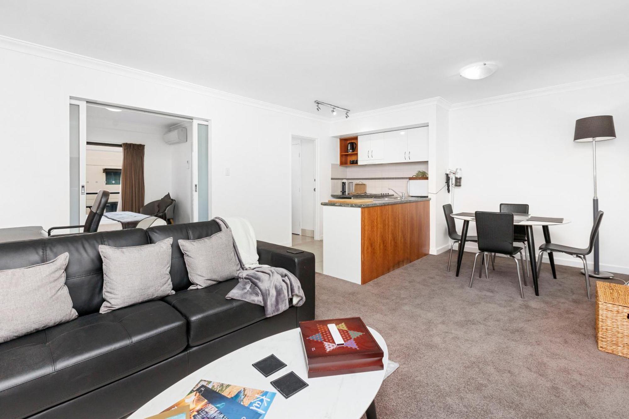 1br View Gem On Mounts Bay Road Perth