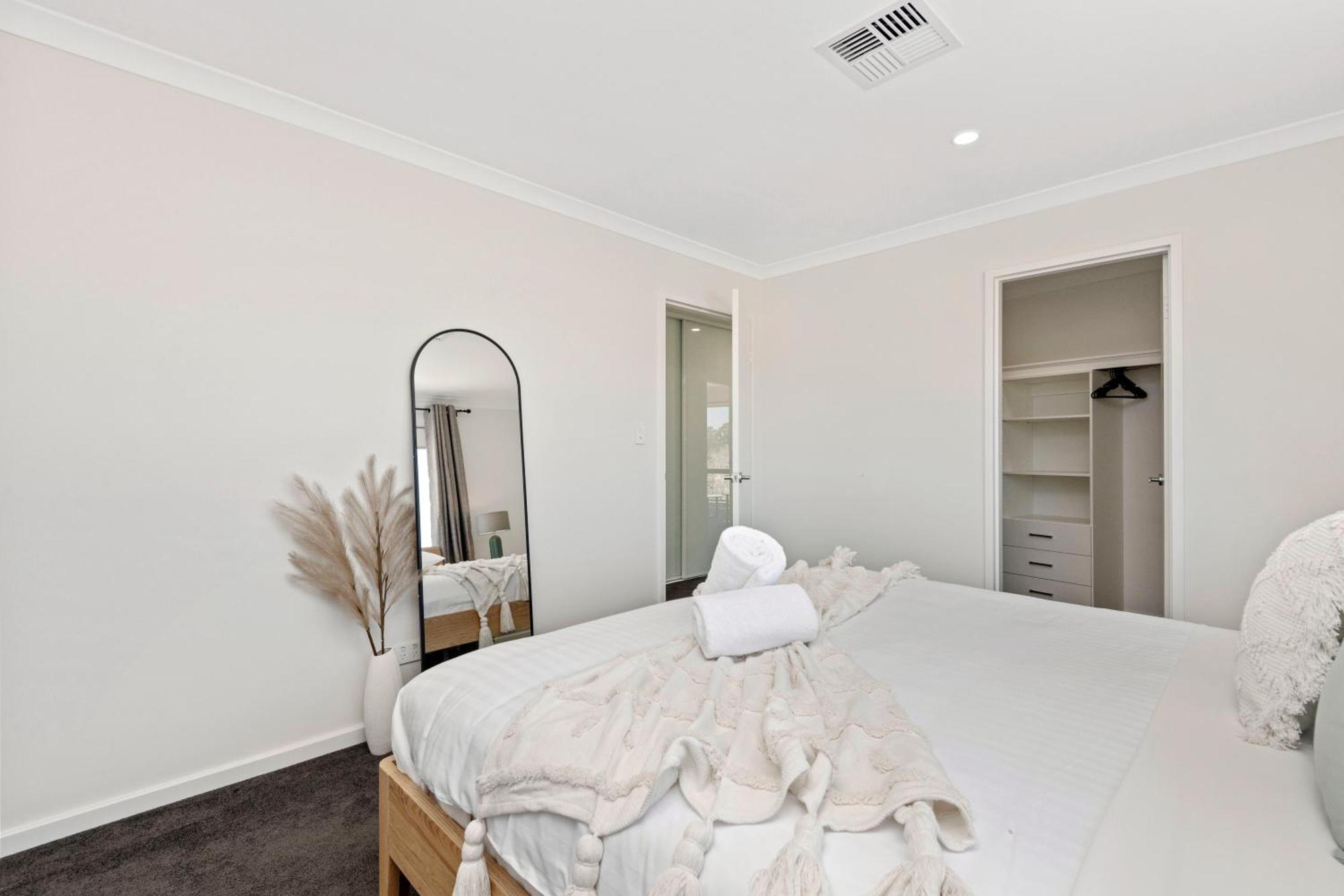 Luxury Urban Retreat Perth