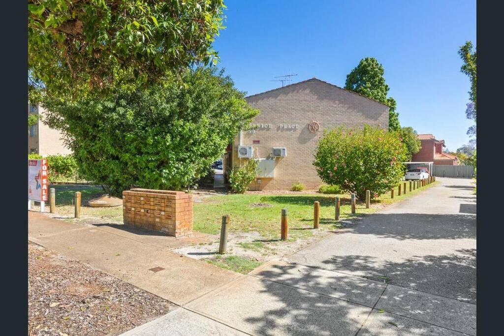 Affordable Inglewood Apartment+pool Apartamento