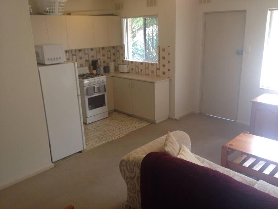 Affordable Inglewood Apartment+pool * Perth