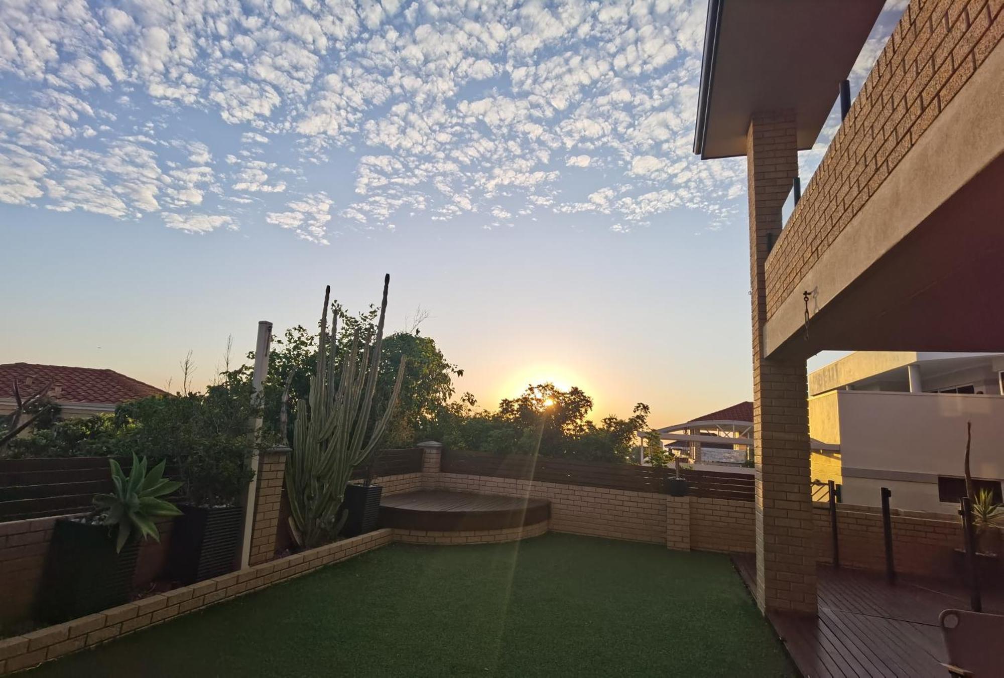 Sunny Ocean View Retreat Homestay