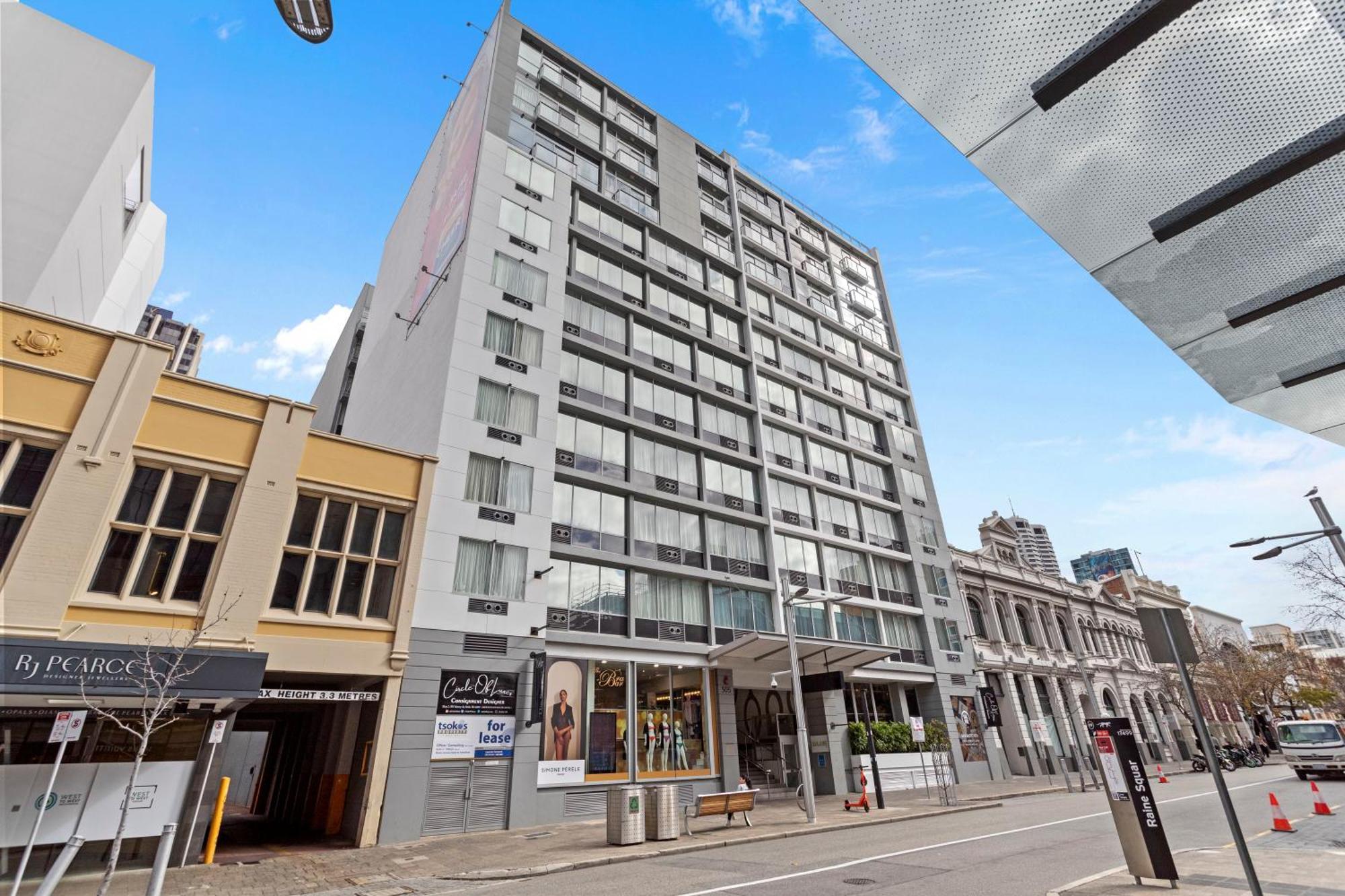 Location Downtown Apartment *