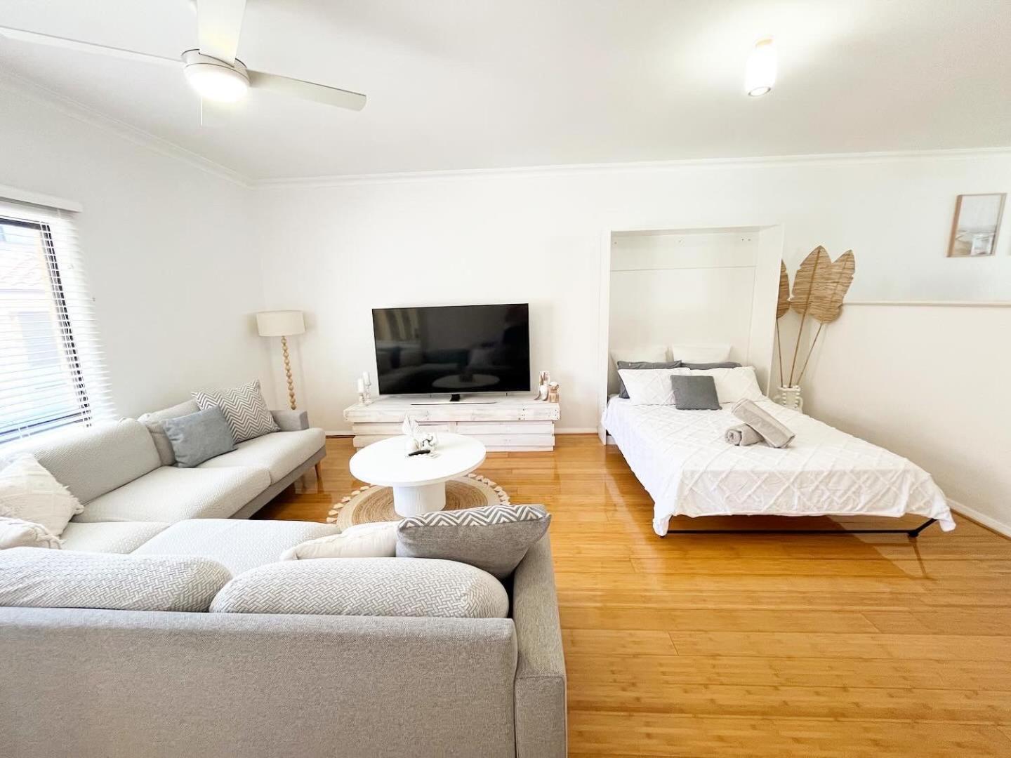 Apartment The Scarborough House - Walk To The Beach! *