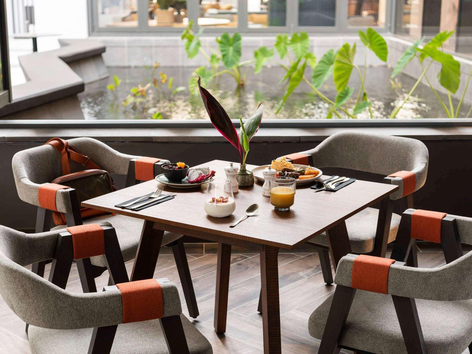 Novotel Murray Street Hotel 4*