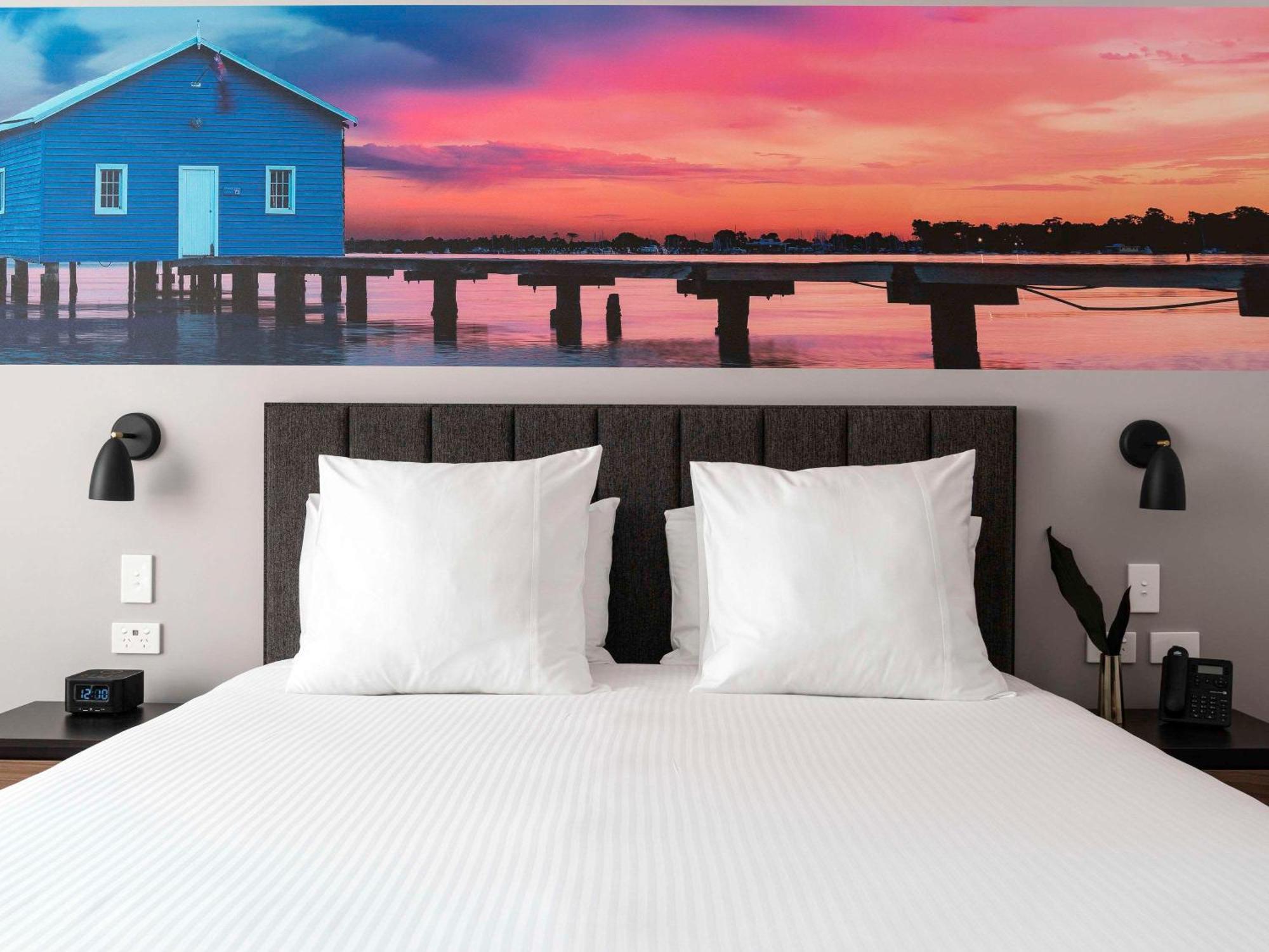 Novotel Murray Street Hotel 4*