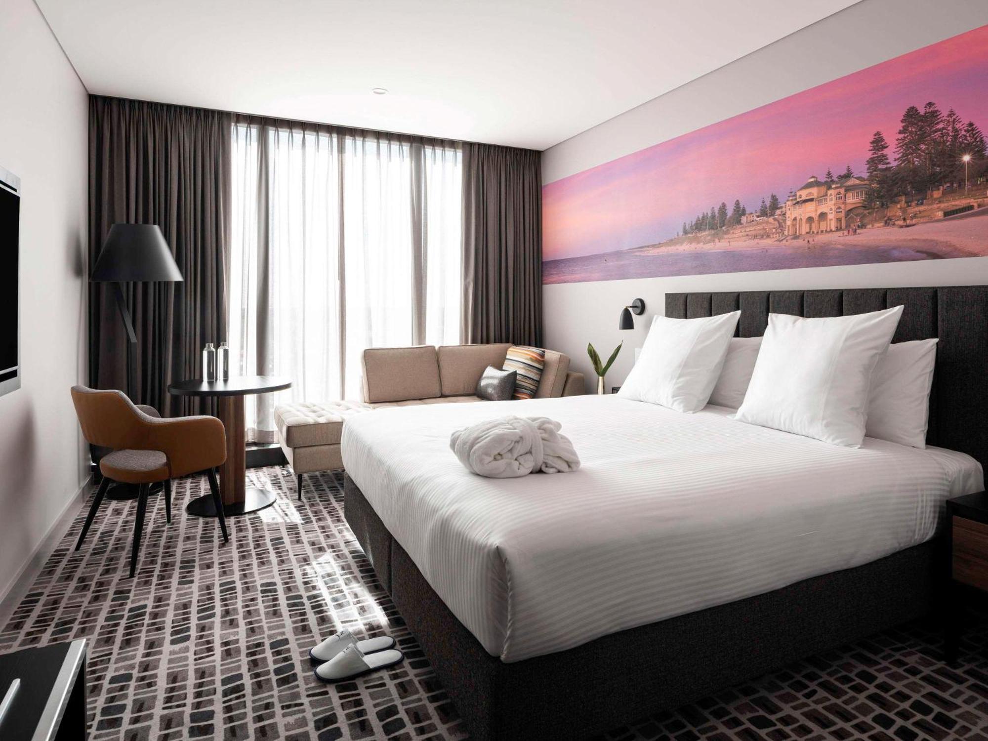 Novotel Murray Street Hotel 4*