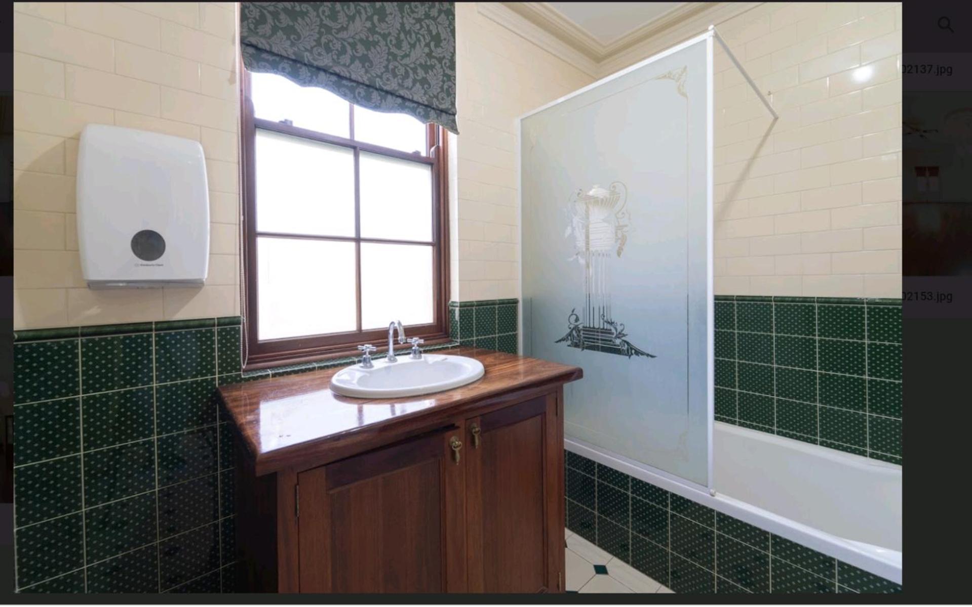 Heart Living-a Near New Federation Style House In The Heart Of Guest house *