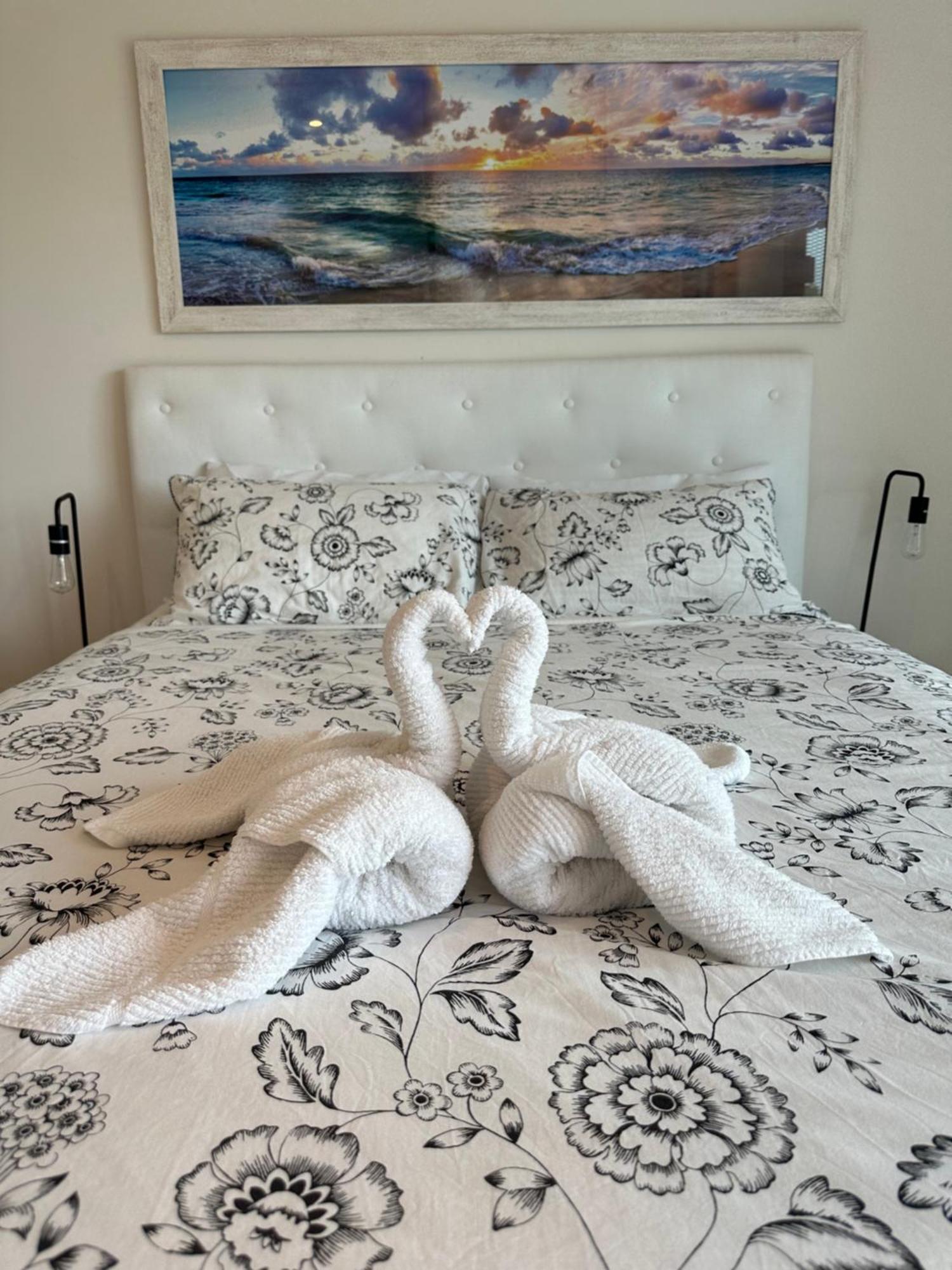 Scarborough Oceanview 2br Special Rate Apartment