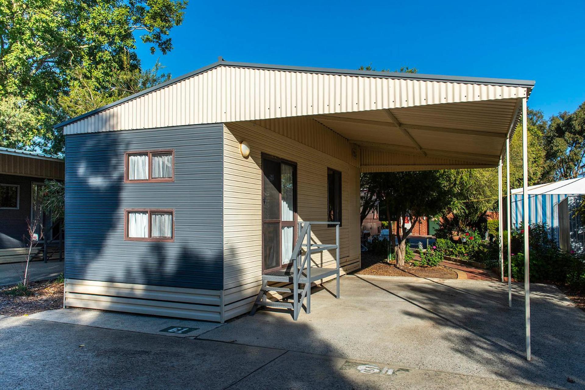 Banksia Tourist Park 4*