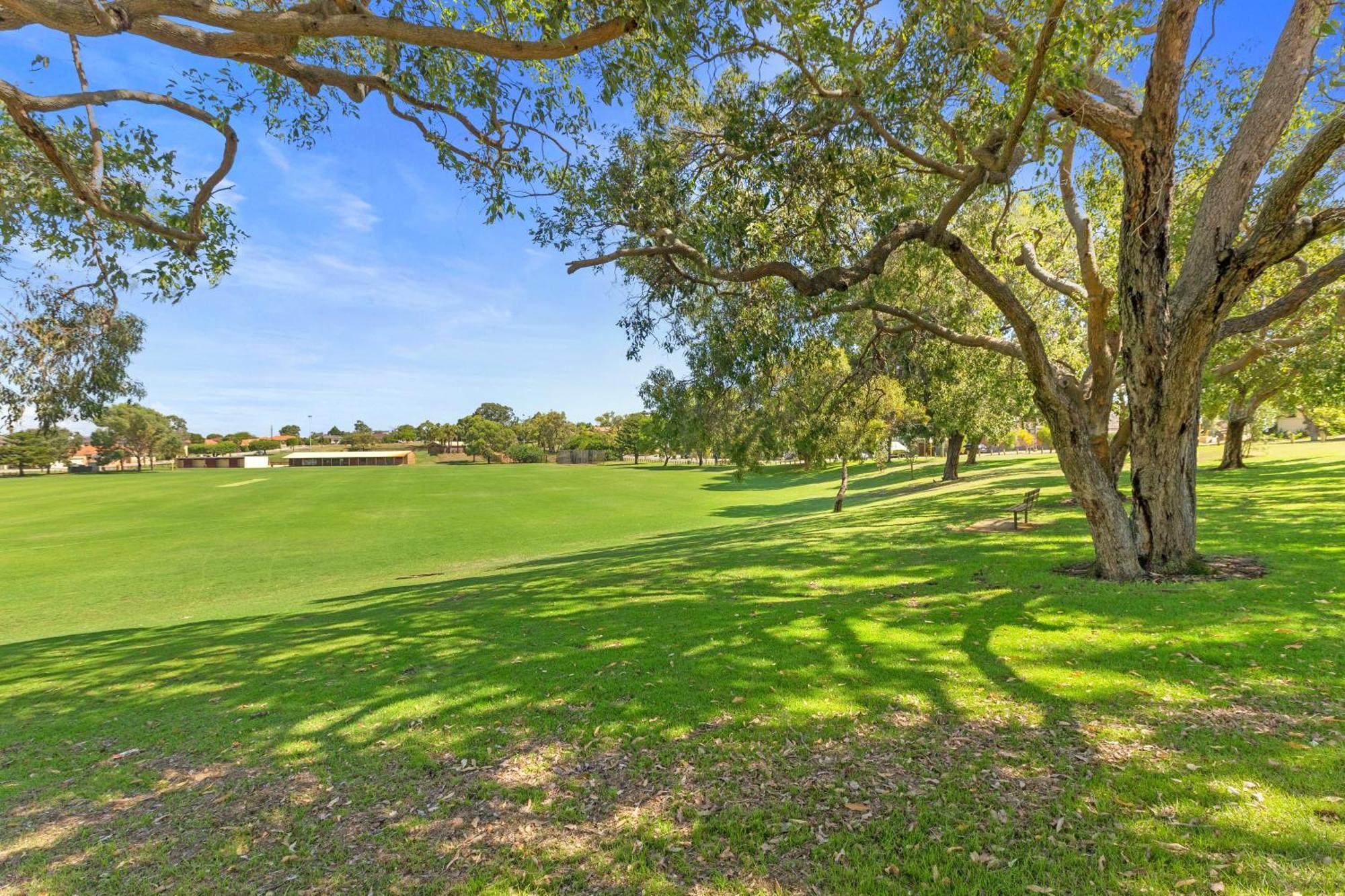 11 Secluded Shaw Family Innaloo Perth