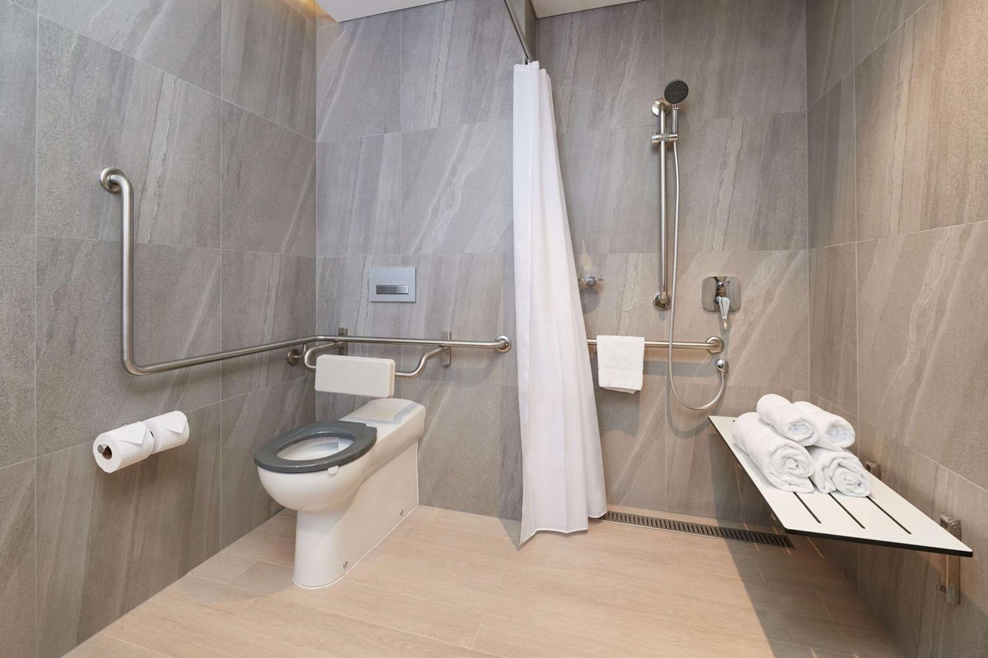 Doubletree By Hilton Waterfront Perth
