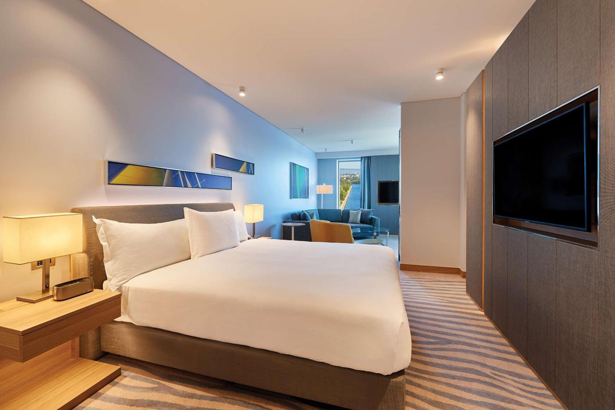Doubletree By Hilton Waterfront Hotel Perth