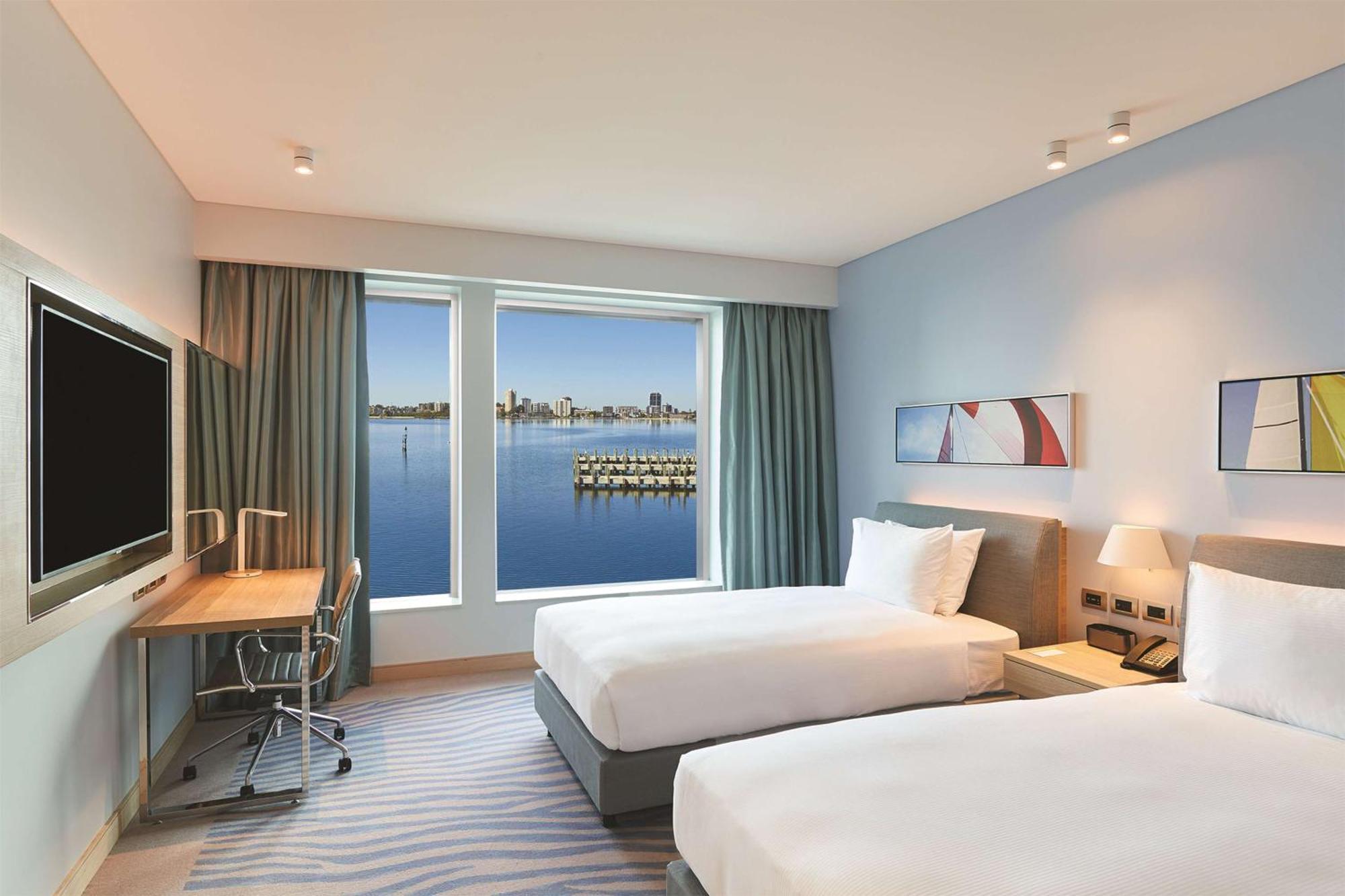 Doubletree By Hilton Waterfront Hotel Perth