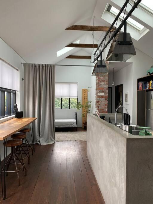 Chic Loft Style Apartment Perth