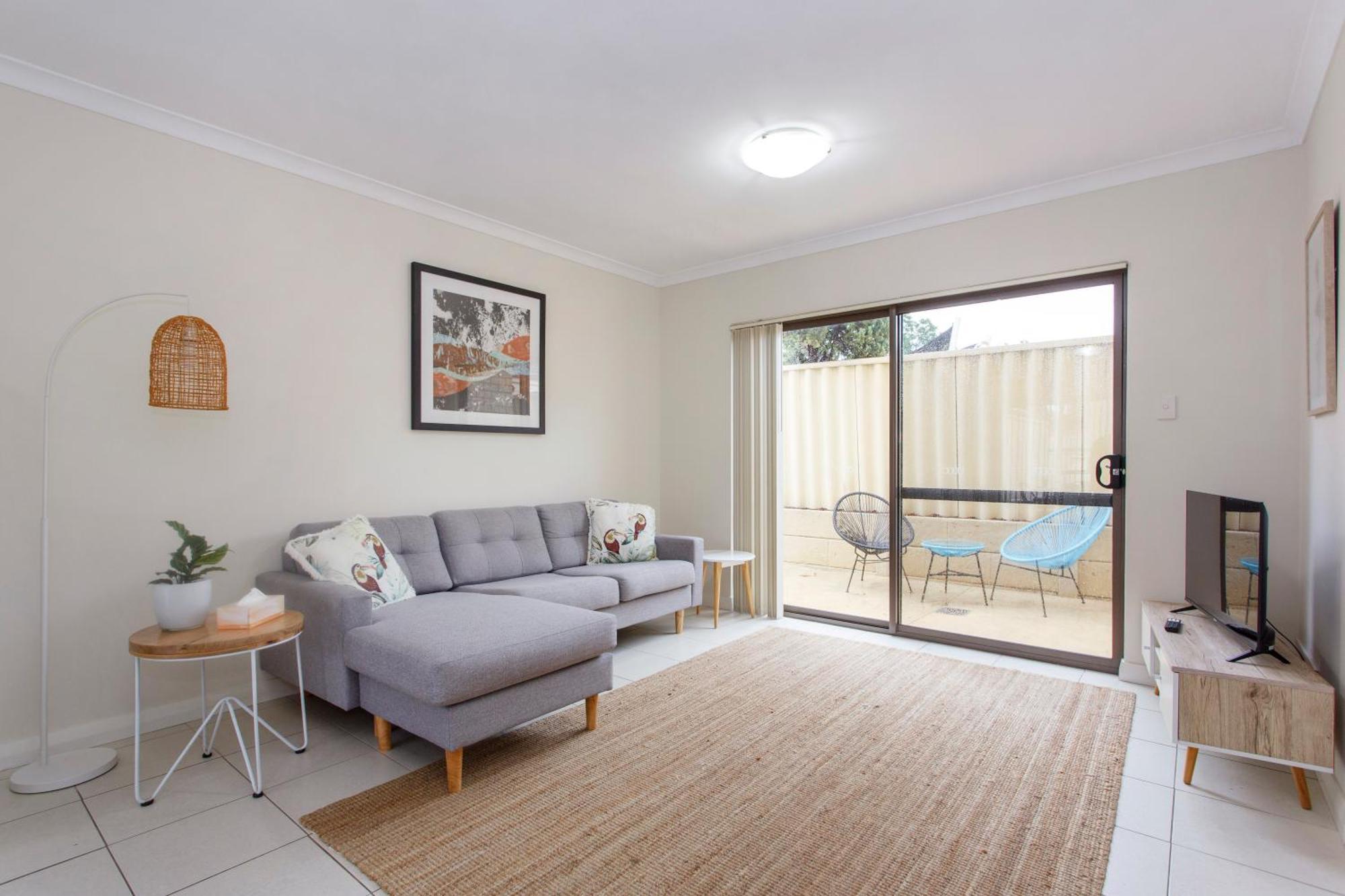 Casa Toucan - 2 Bedroom Close To The Airport Apartment