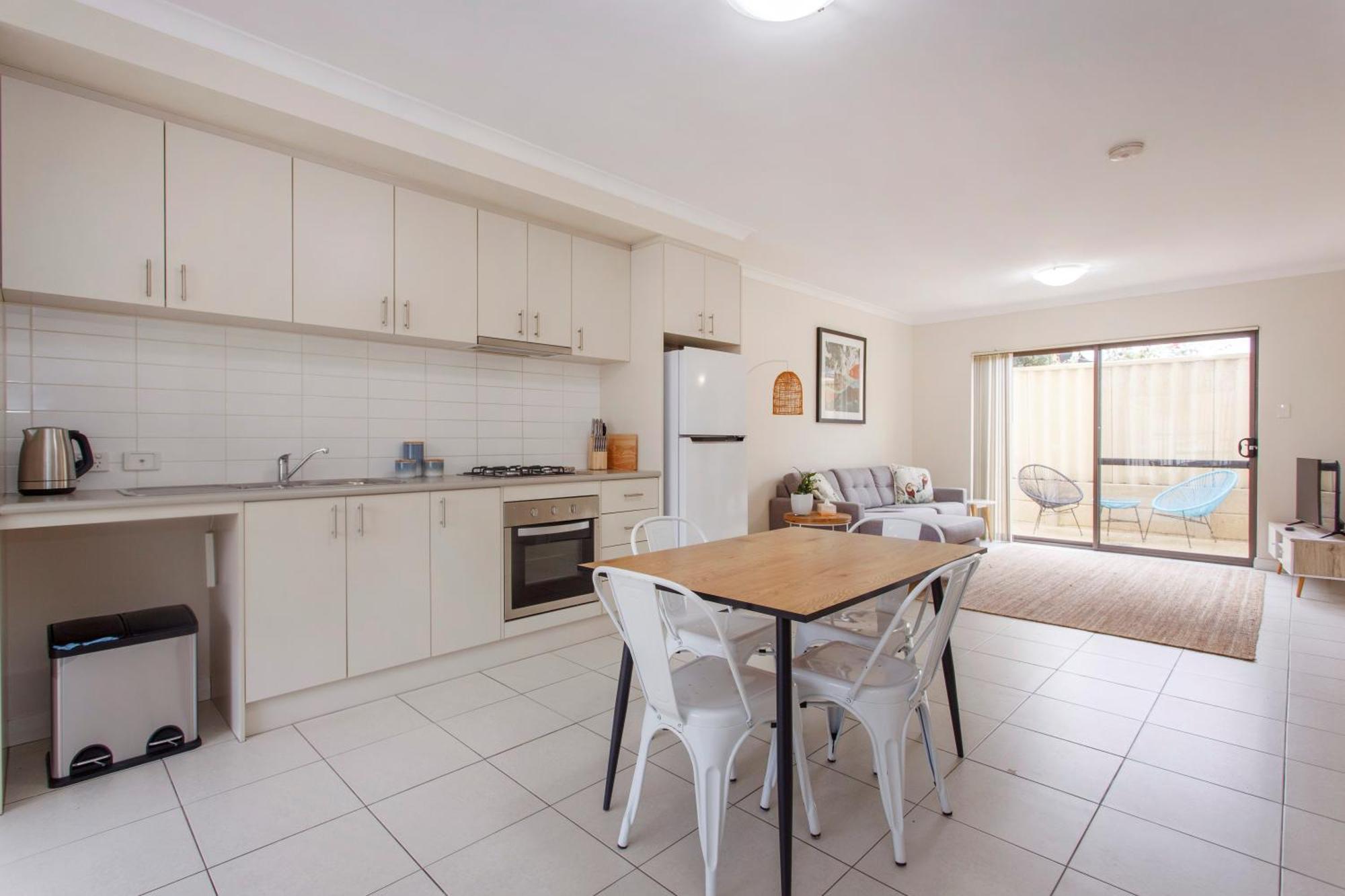 Casa Toucan - 2 Bedroom Close To The Airport Apartment *