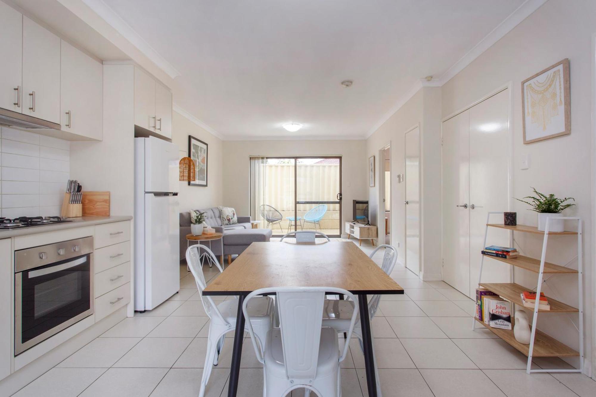 Casa Toucan - 2 Bedroom Close To The Airport Apartment Perth
