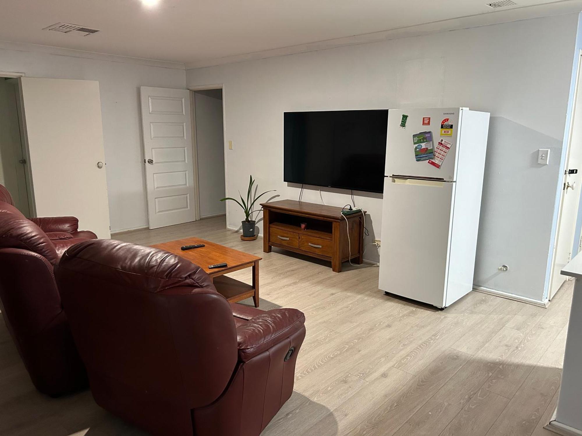 Guest house Double Share Bathroom And Kitchen Perth