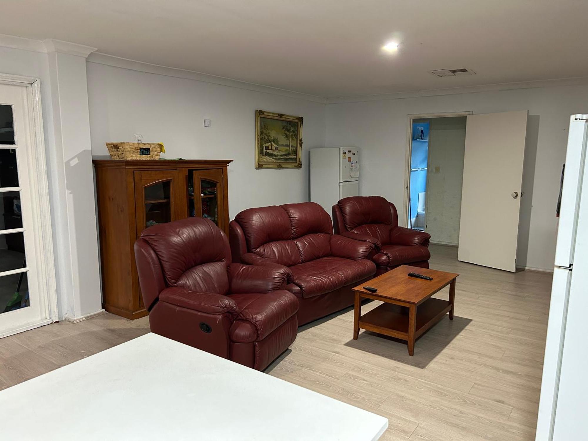 Double Share Bathroom And Kitchen Guest house