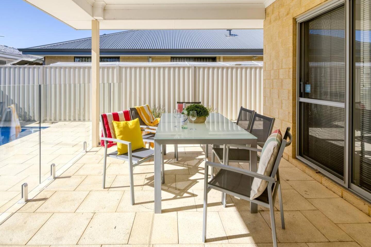 Vila Belmont Beauty - Relaxing Poolside For Families