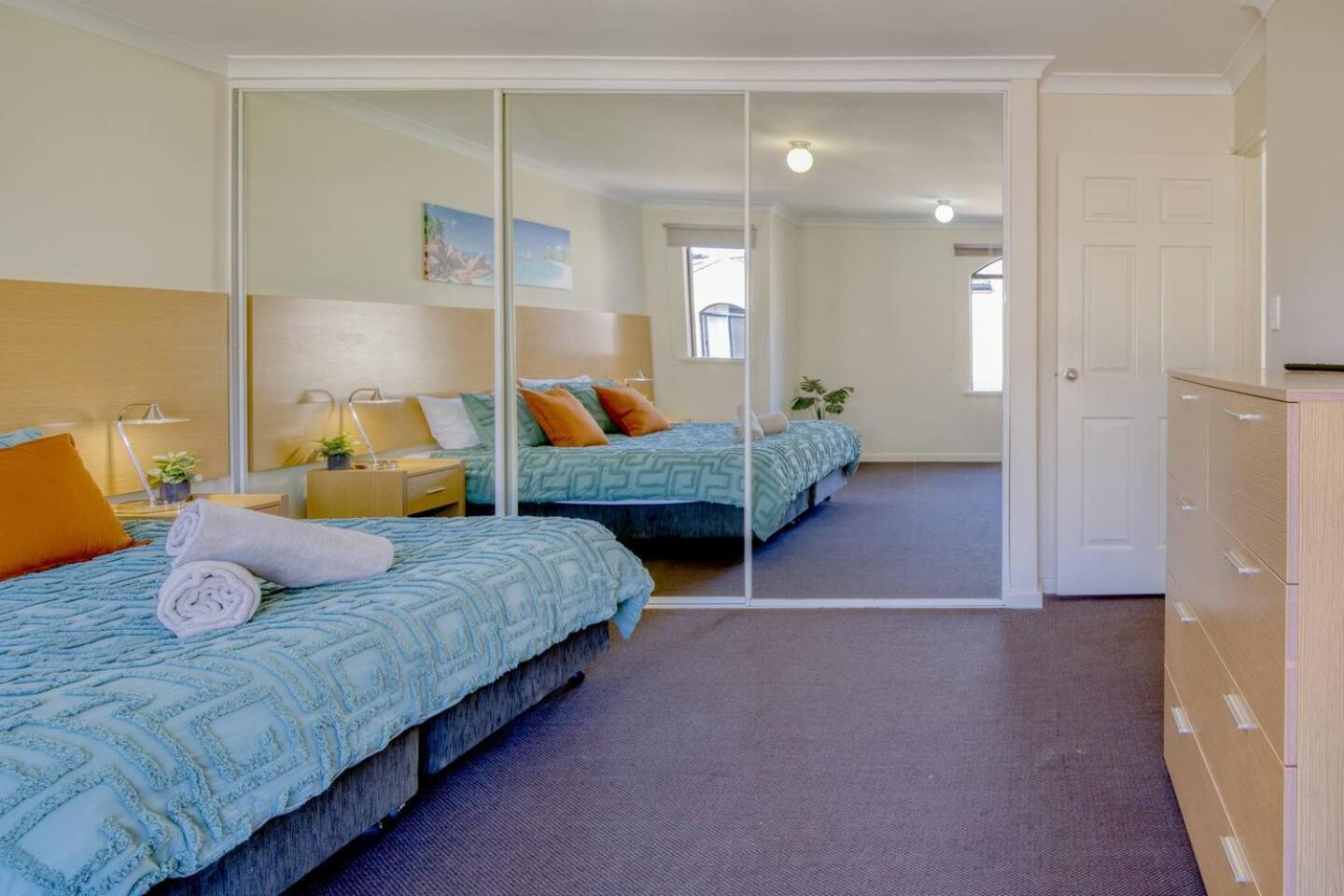 Belmont Comfort - And Light-filled * Perth