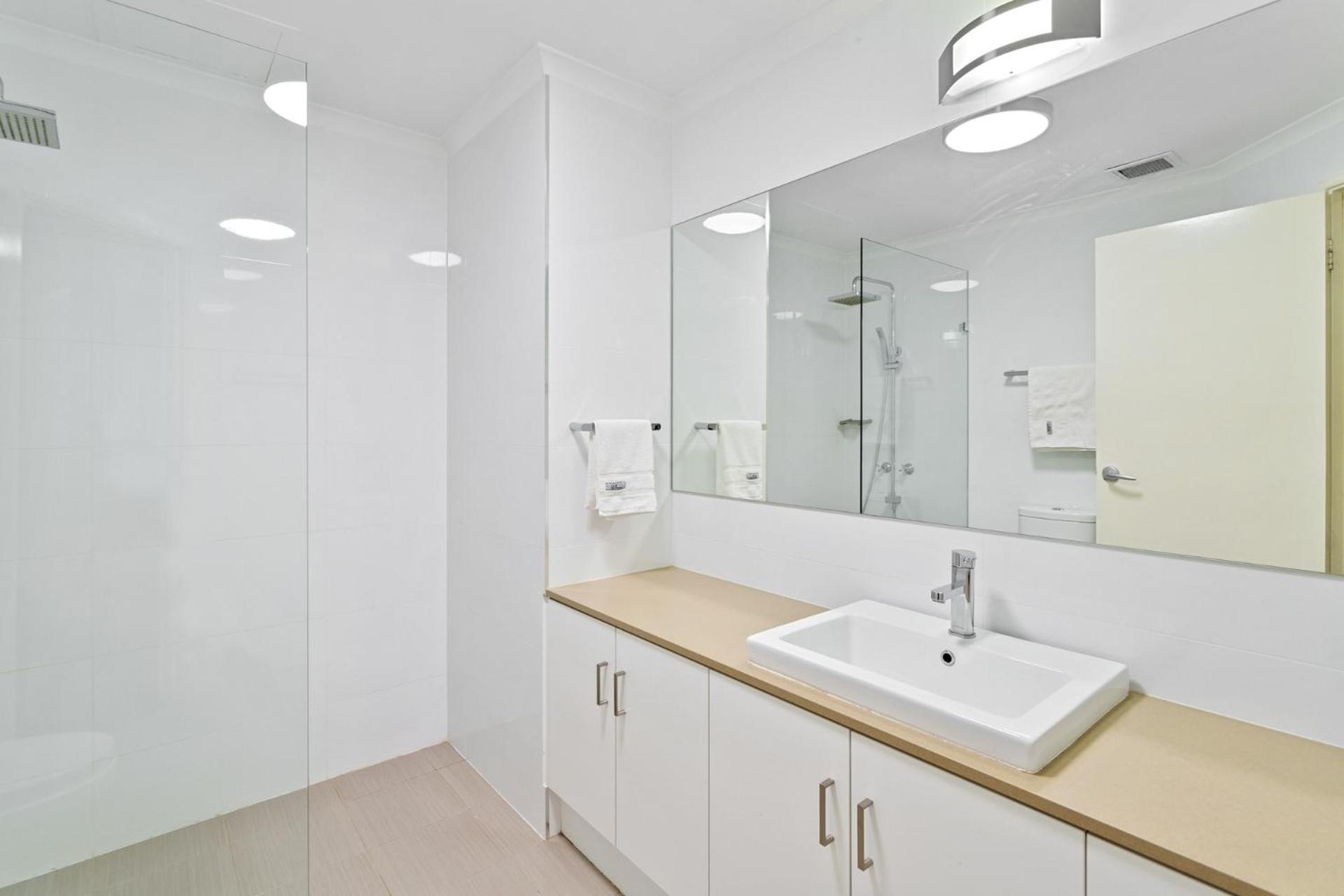 Northbridge Prime Location*2br Apartment *