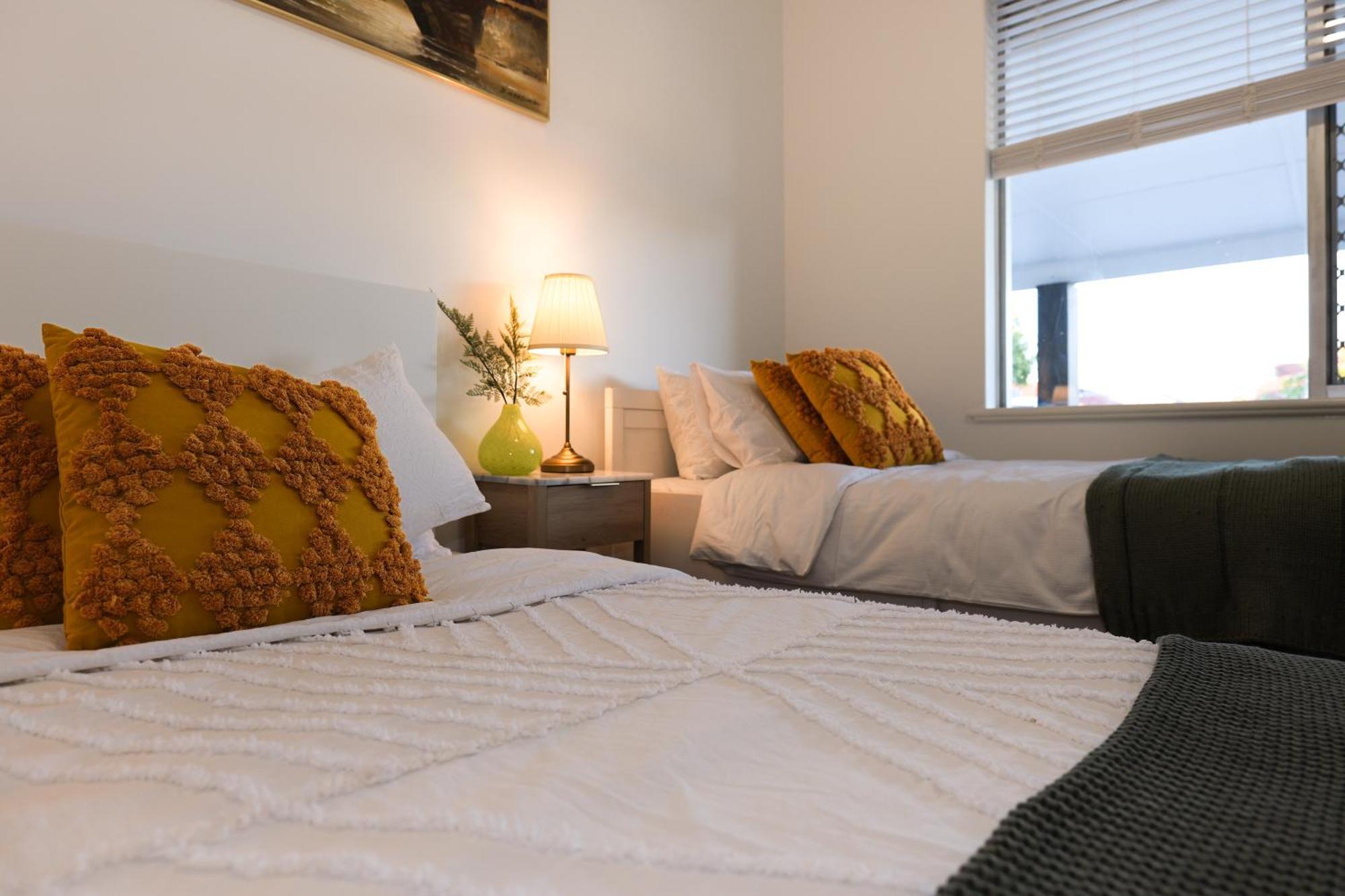 Cozy 5 Bed House Nr Airport/dfo/casino Perth