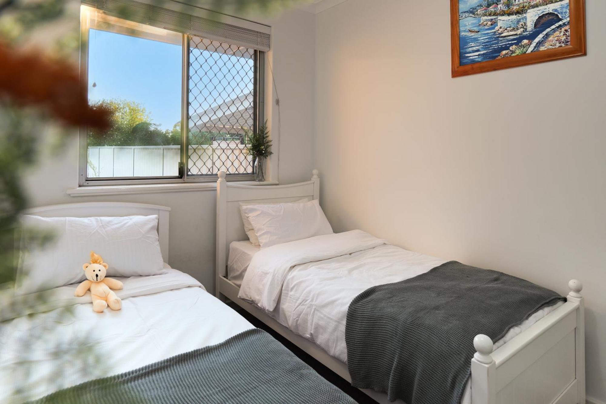 Cozy 5 Bed House Nr Airport/dfo/casino Perth