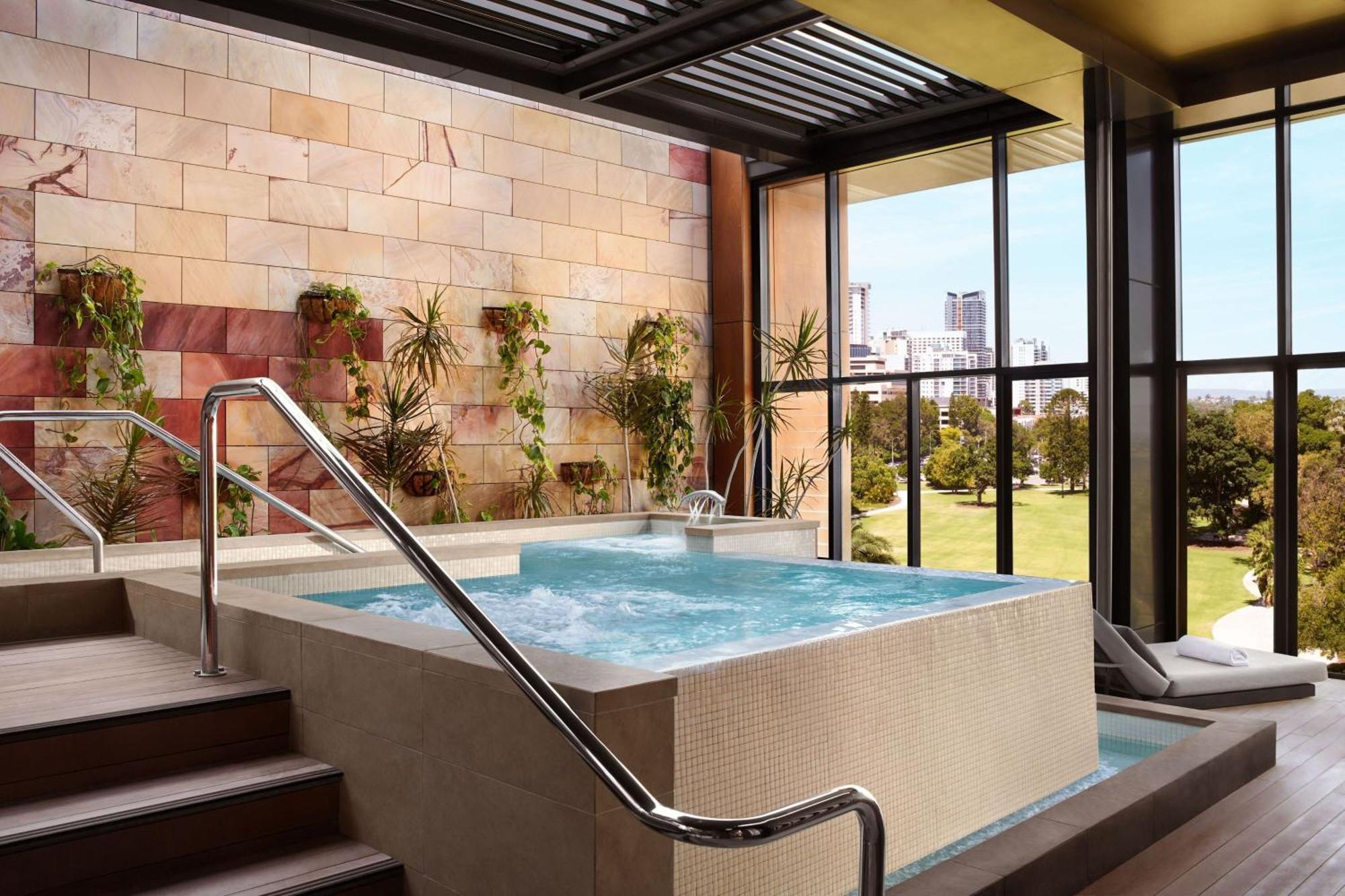 The Ritz-carlton, 5*