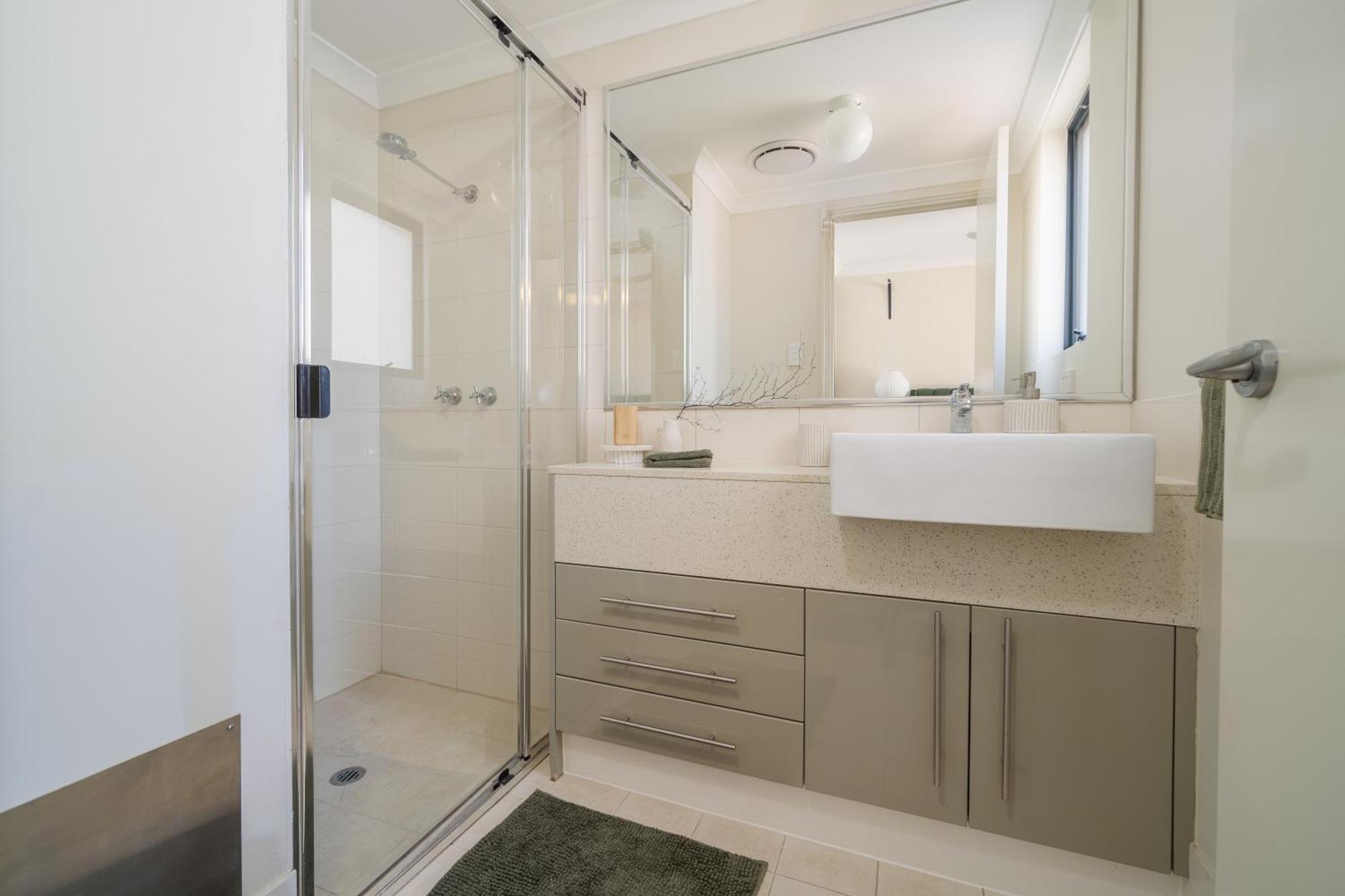 Apartment Simply The In Beckingham - Sleeps 2