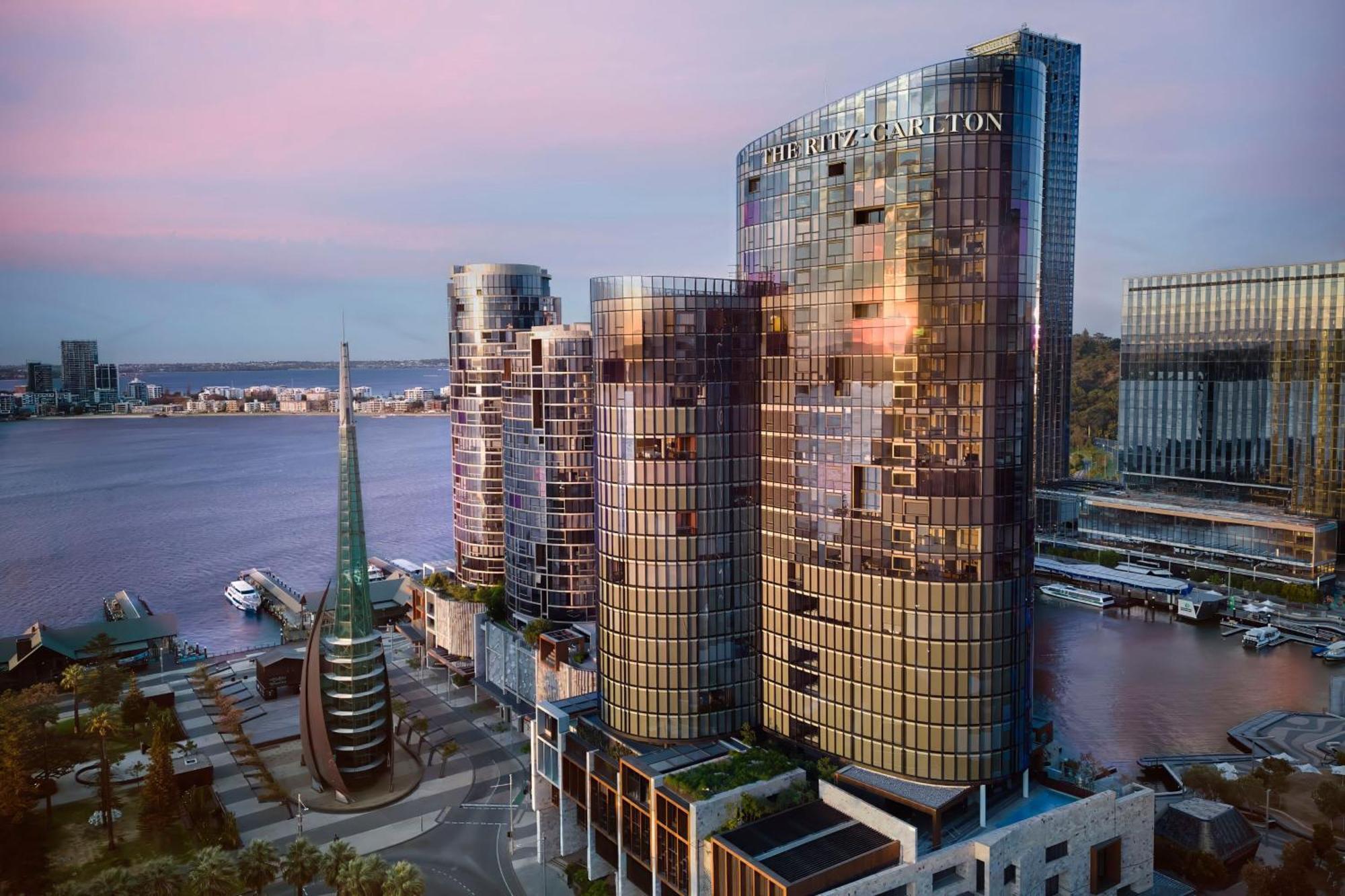The Ritz-carlton, 5*