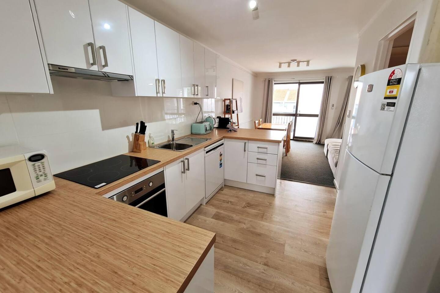 Chic 2 Bed On Scarborough Perth