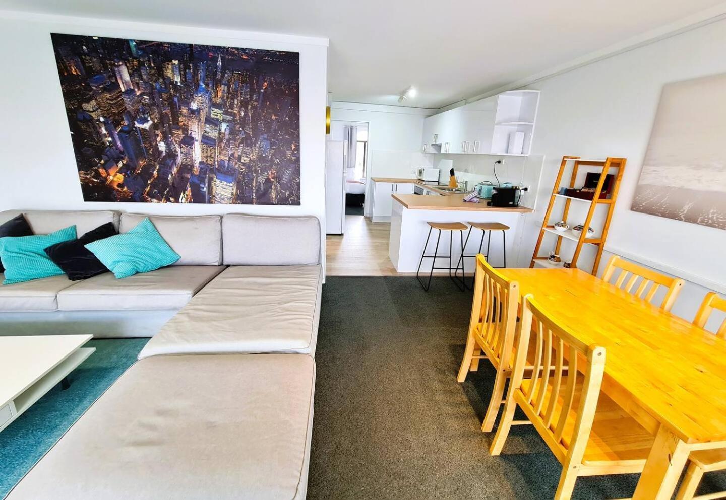 Chic 2 Bed On Scarborough Perth