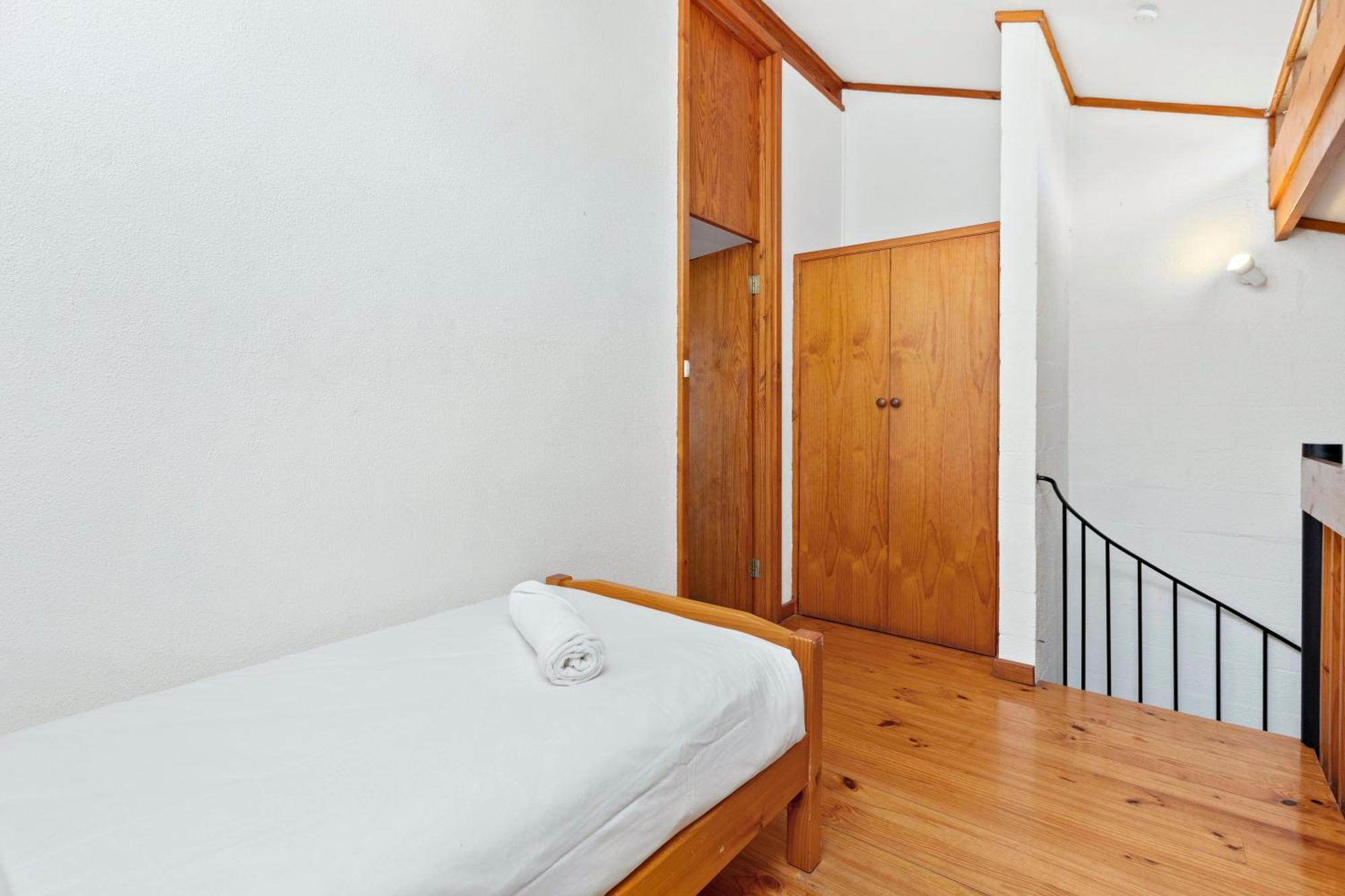 15 Cottesloe - Steps From - Sleeps 3 Perth