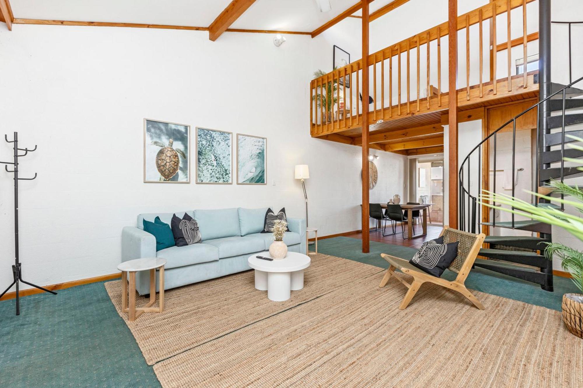 Apartment 15 Cottesloe - Steps From - Sleeps 3 Perth