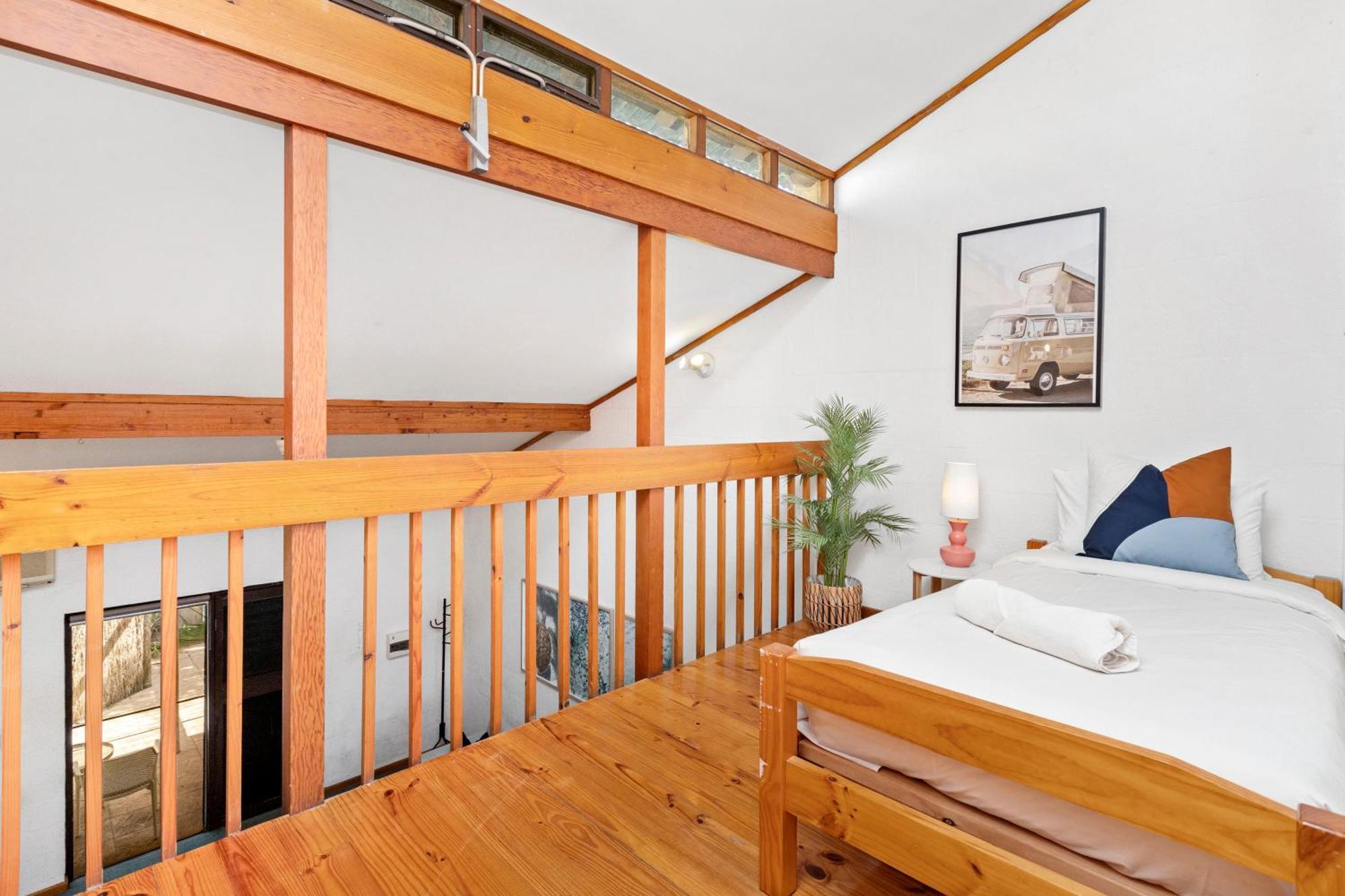 Apartment 15 Cottesloe - Steps From - Sleeps 3