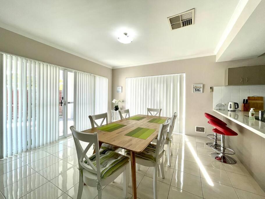 And Neat House For Your Journey - Renovated