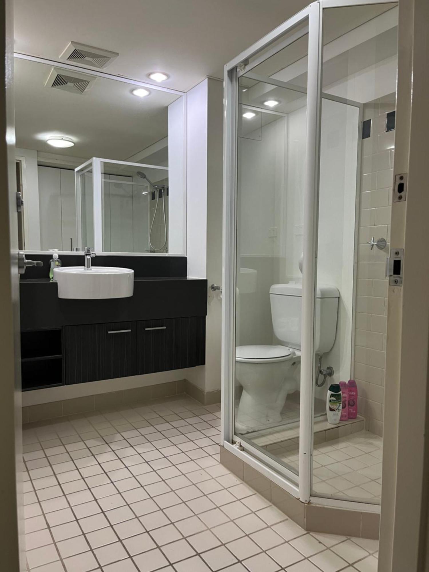 Apartment 420 Spacious Sanctuary Poolgym 2x2 Perth