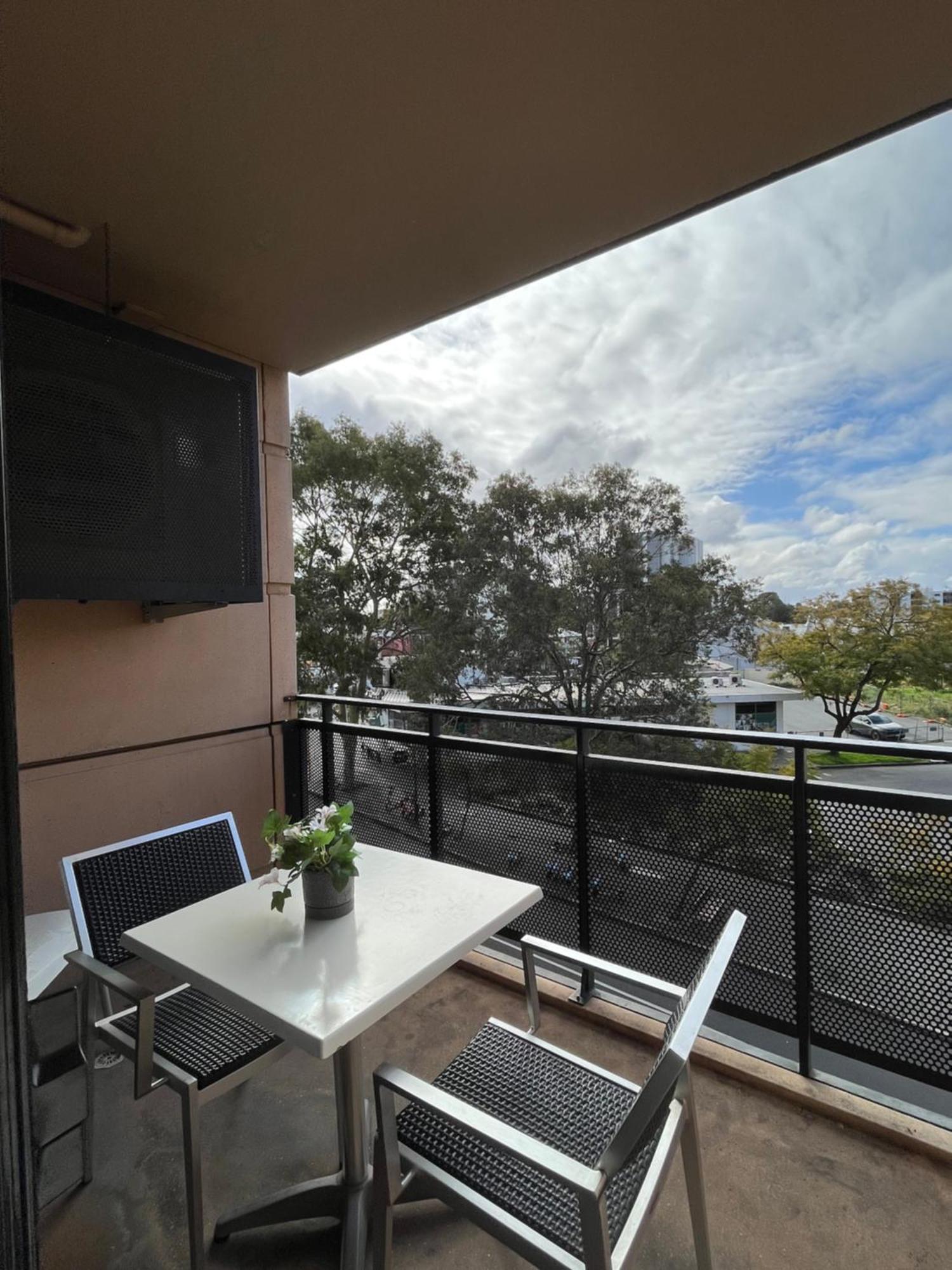 Apartment 420 Spacious Sanctuary Poolgym 2x2 *